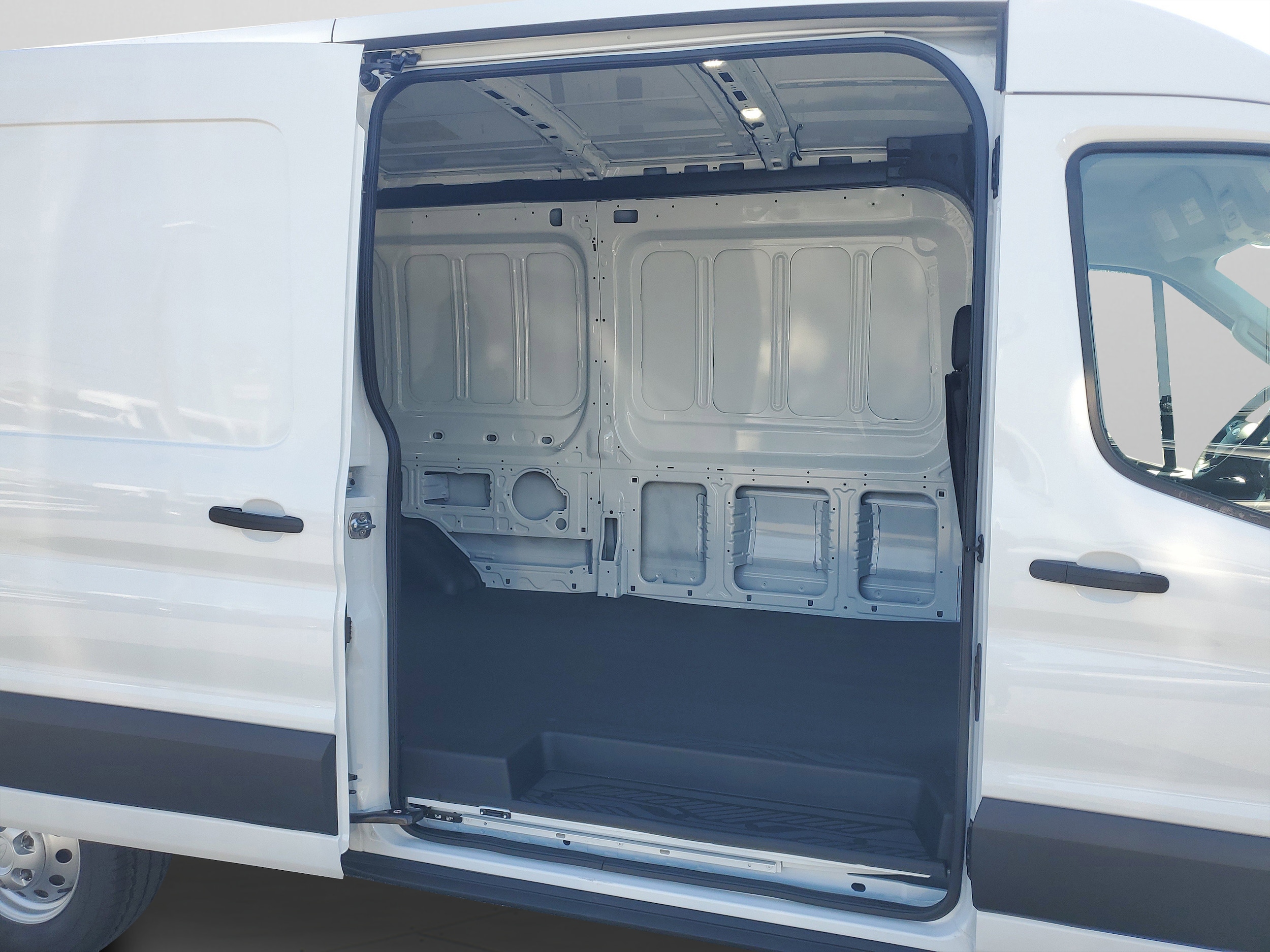 2025 Ford Transit Van Base - Photo 38
