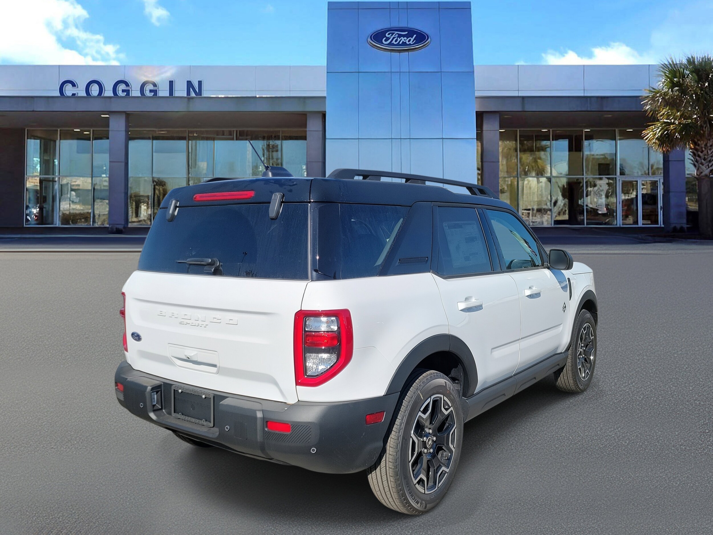 2025 Ford Bronco Outer Banks photo 4