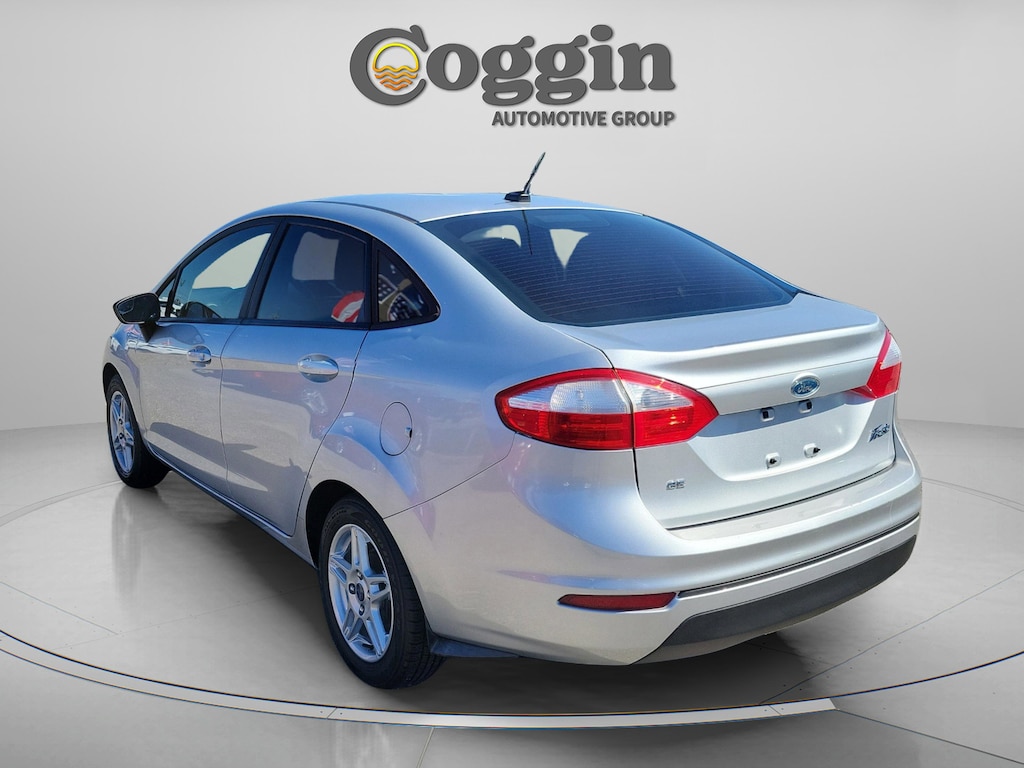 Used 2017 Ford Fiesta SE Sedan