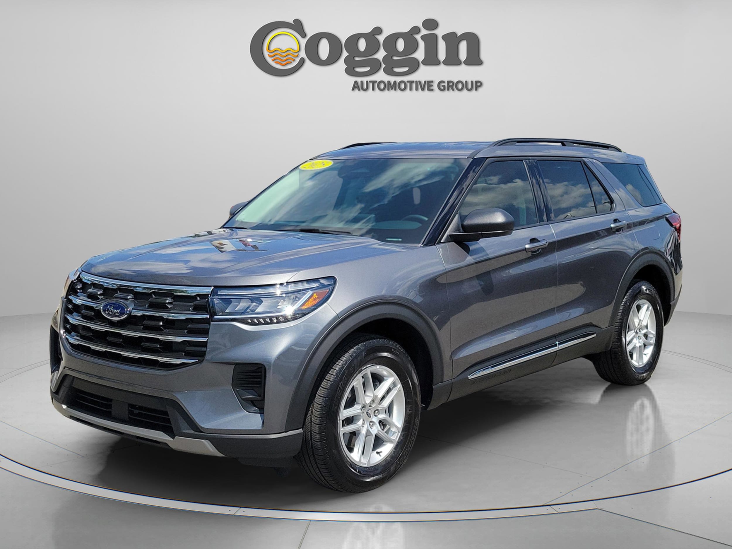 2025 Ford Explorer Active 4WD (PL535)'s photo