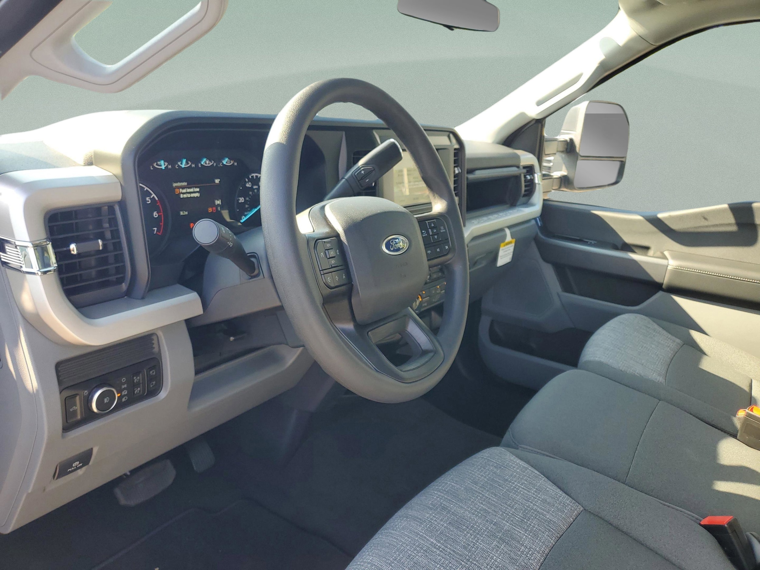 2025 Ford F-350 Super Duty XLT - Photo 28