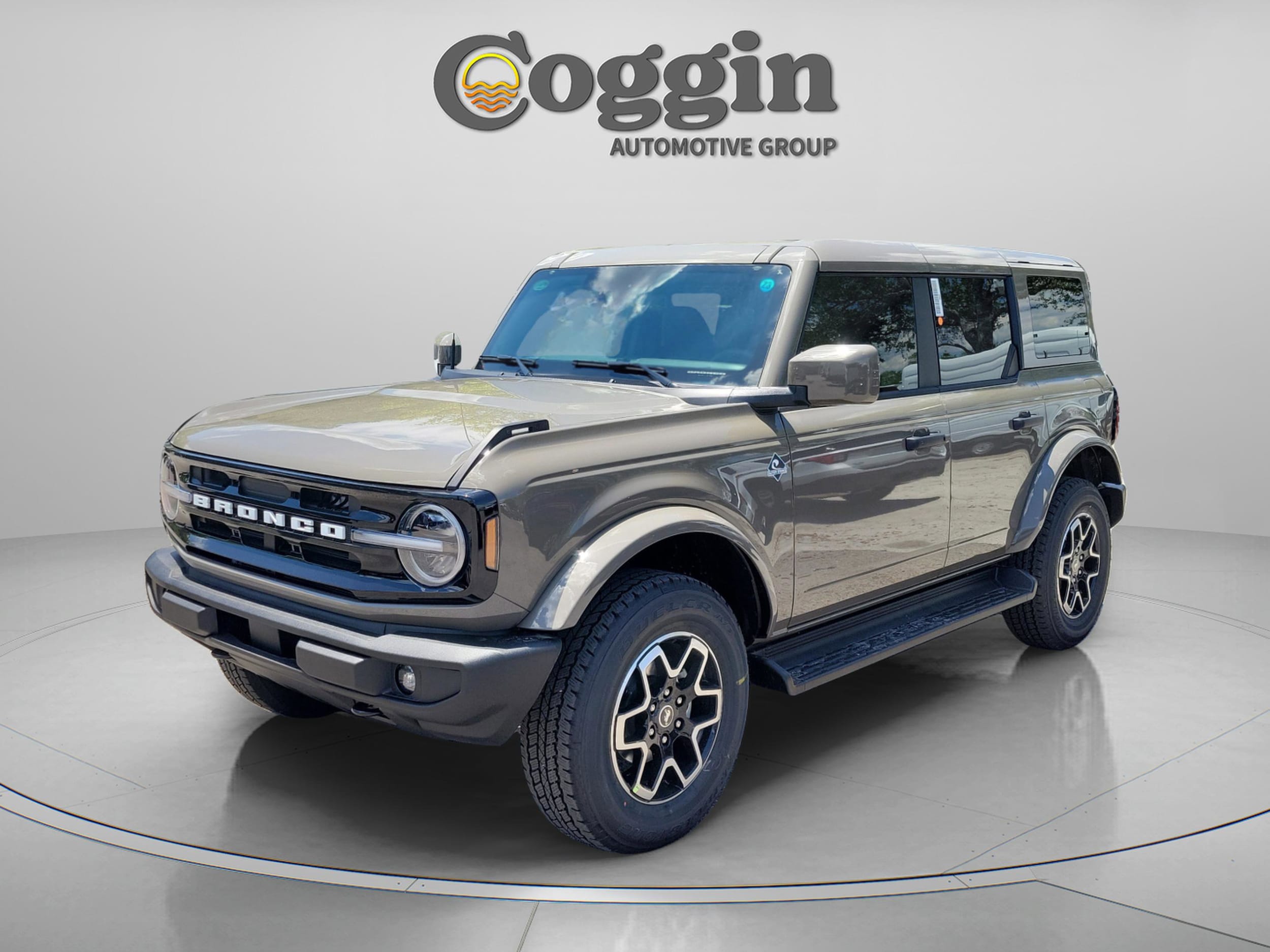 2026 Ford Bronco Outer Banks 4x4's photo