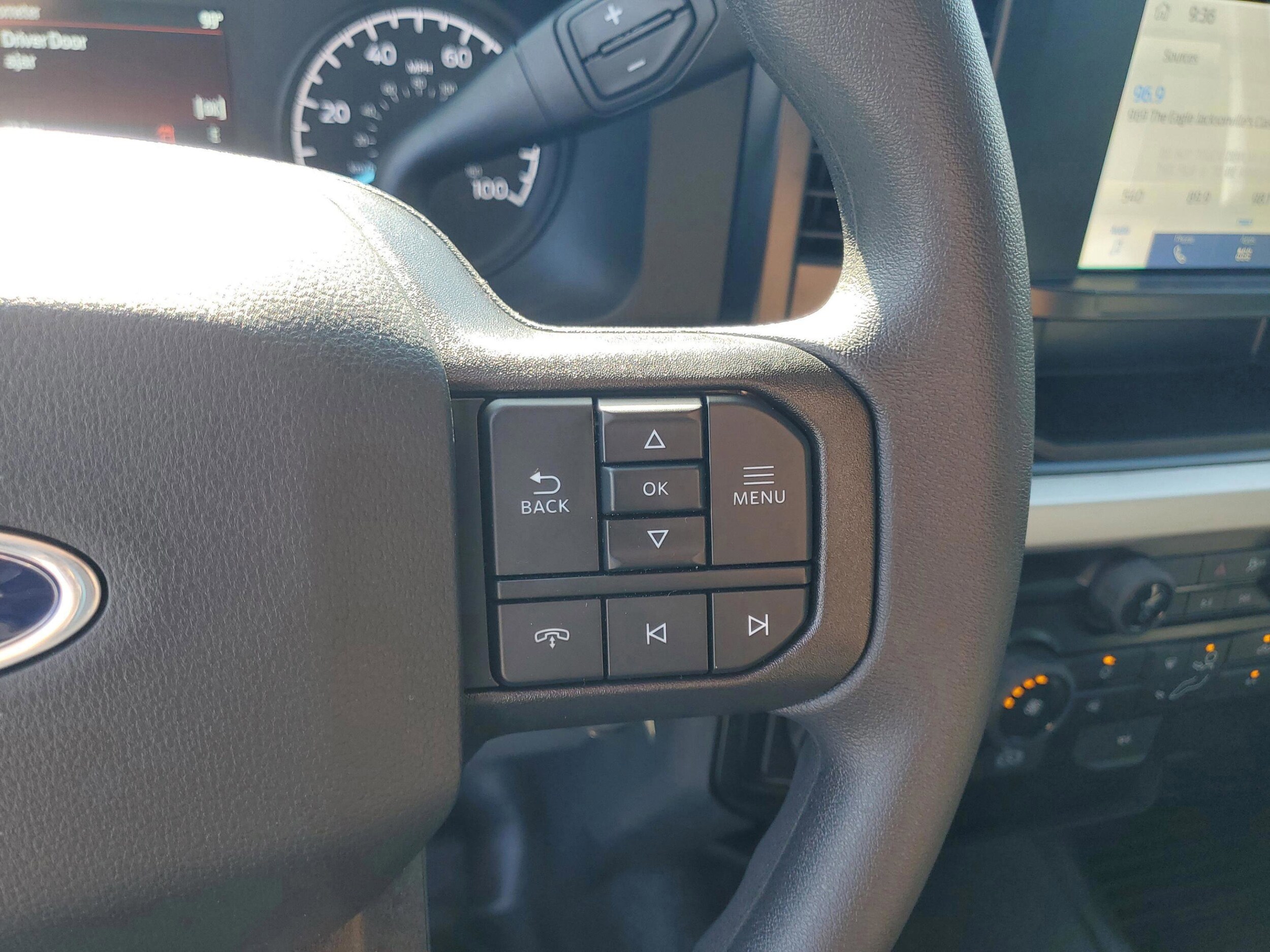 2025 Ford F-250 Super Duty XL - Photo 31