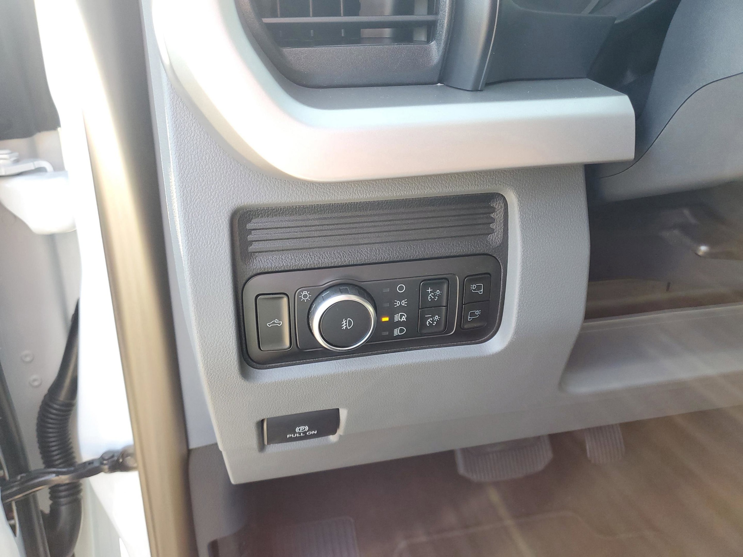 2025 Ford F-350 Super Duty XLT - Photo 11