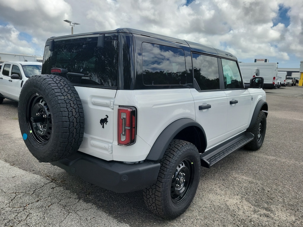 New 2026 Ford Bronco Outer Banks SUV