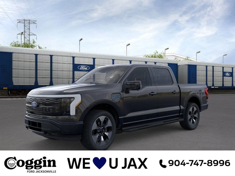 2025 Ford F-150 Lightning Platinum's photo