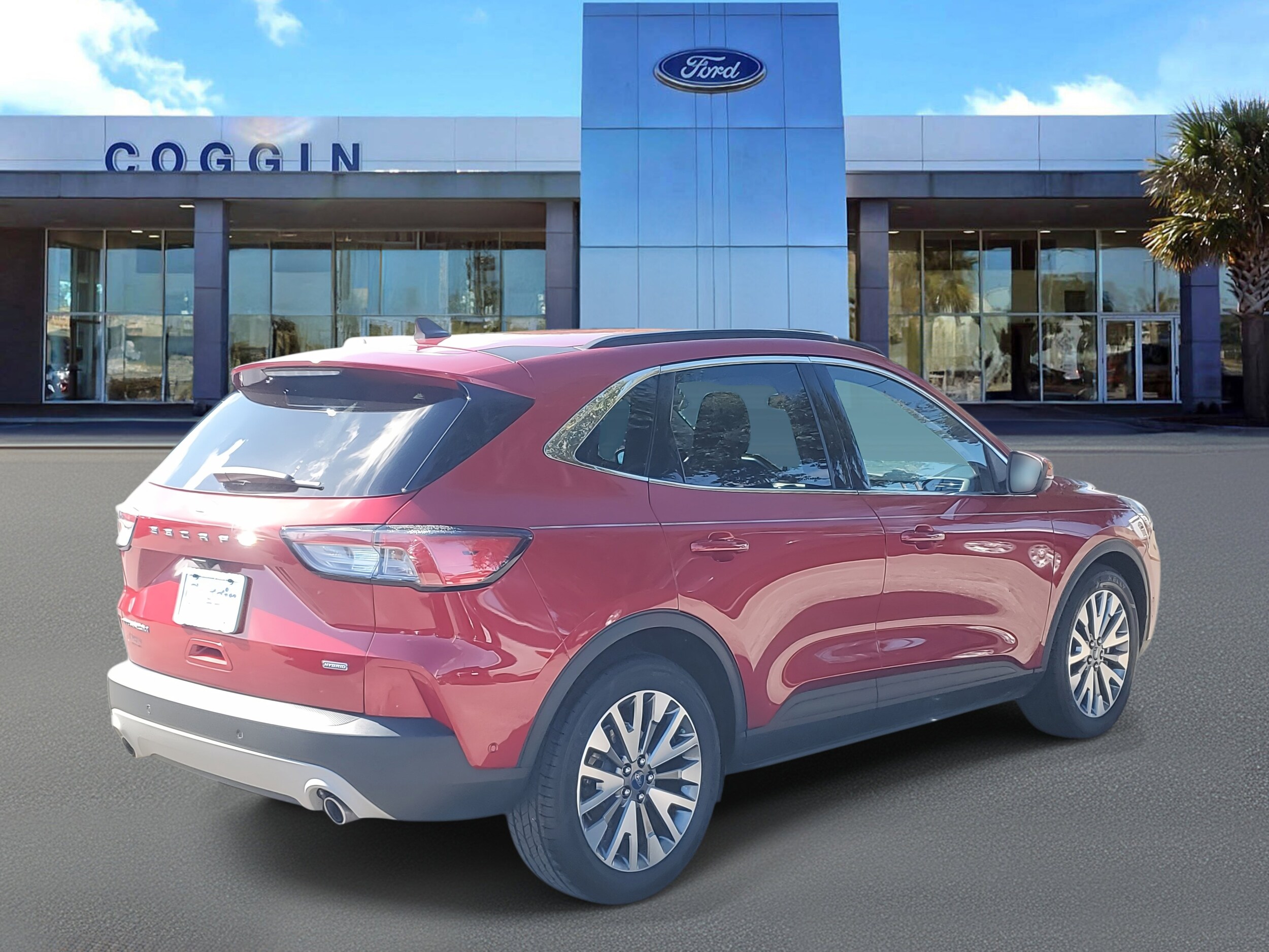 2020 Ford Escape Titanium Hybrid photo 4