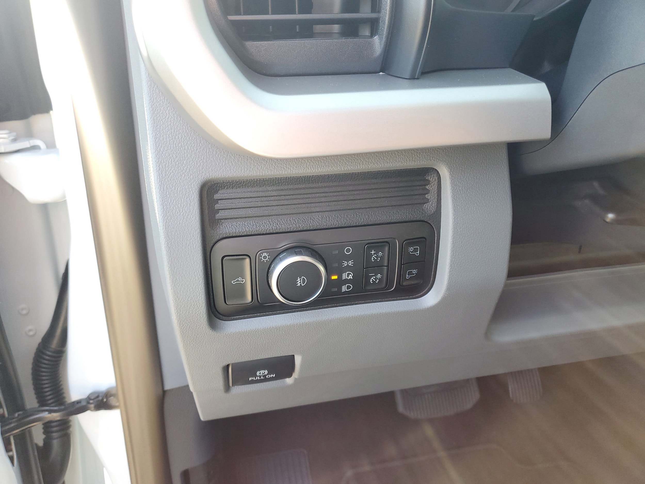 2025 Ford F-350 Super Duty XLT - Photo 11
