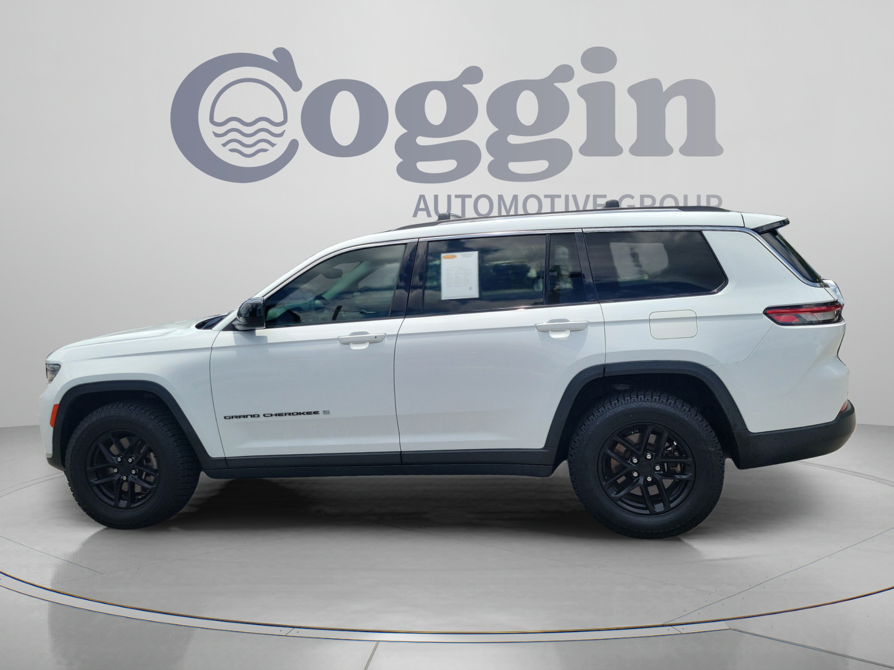Used 2022 Jeep Grand Cherokee L Laredo SUV