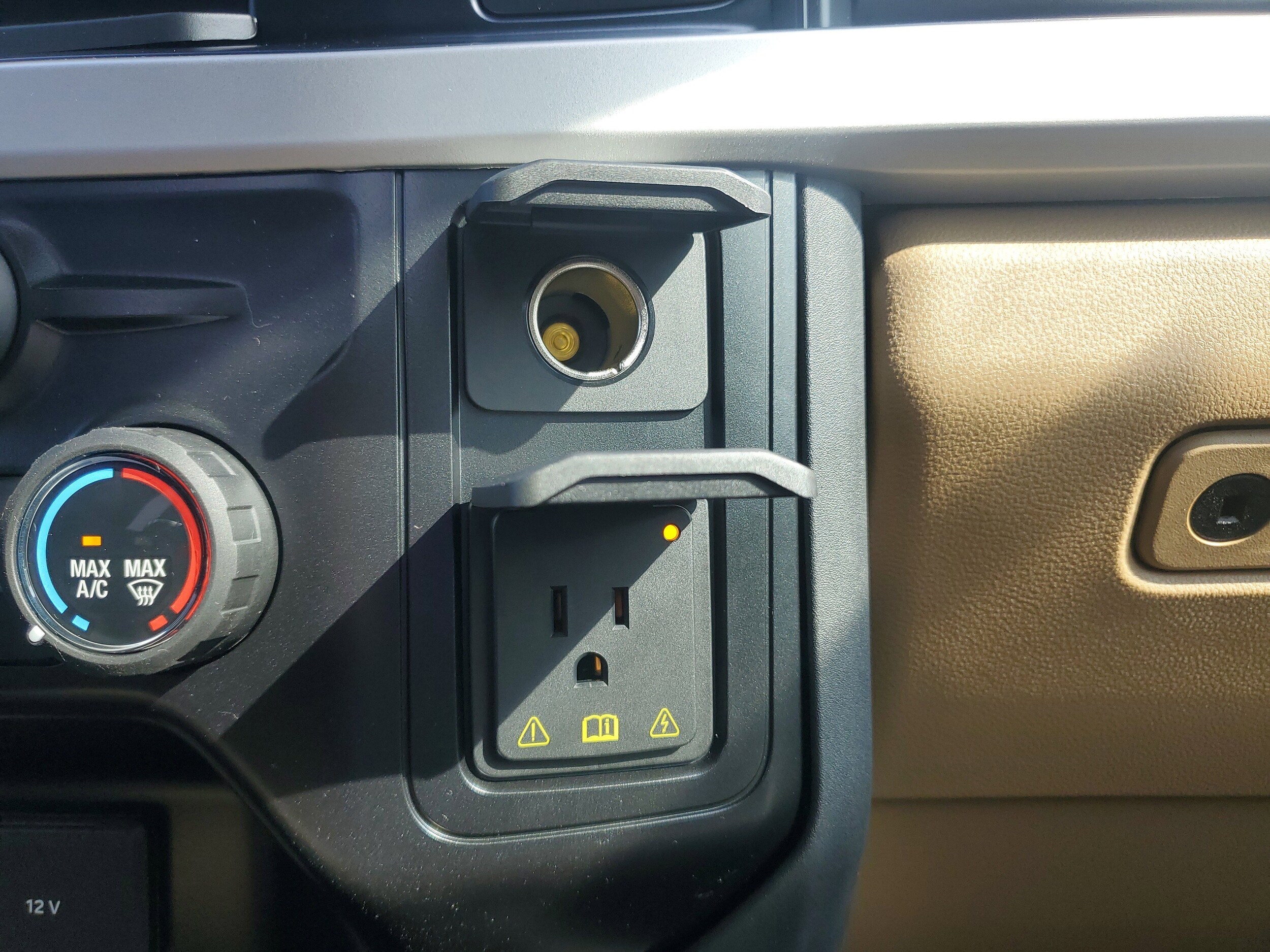 2025 Ford F-350 Super Duty XLT - Photo 33