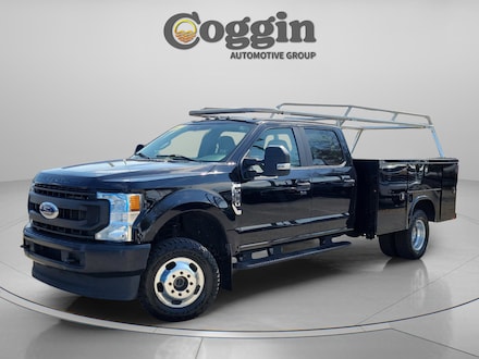 2022 Ford Super Duty F-350 DRW XL Truck Crew Cab