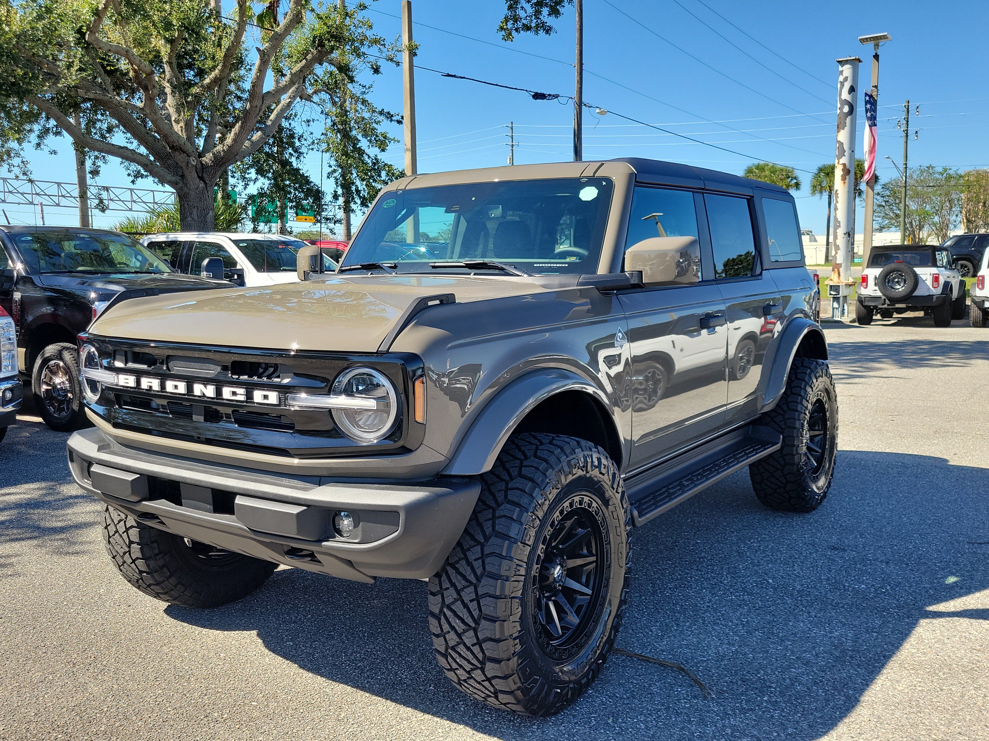 2026 Ford Bronco Outer Banks SUV
