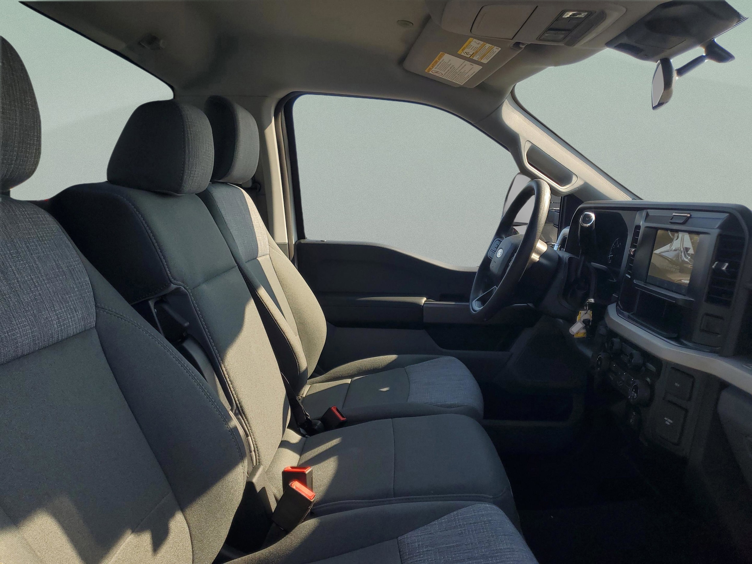 2025 Ford F-350 Super Duty XLT - Photo 25