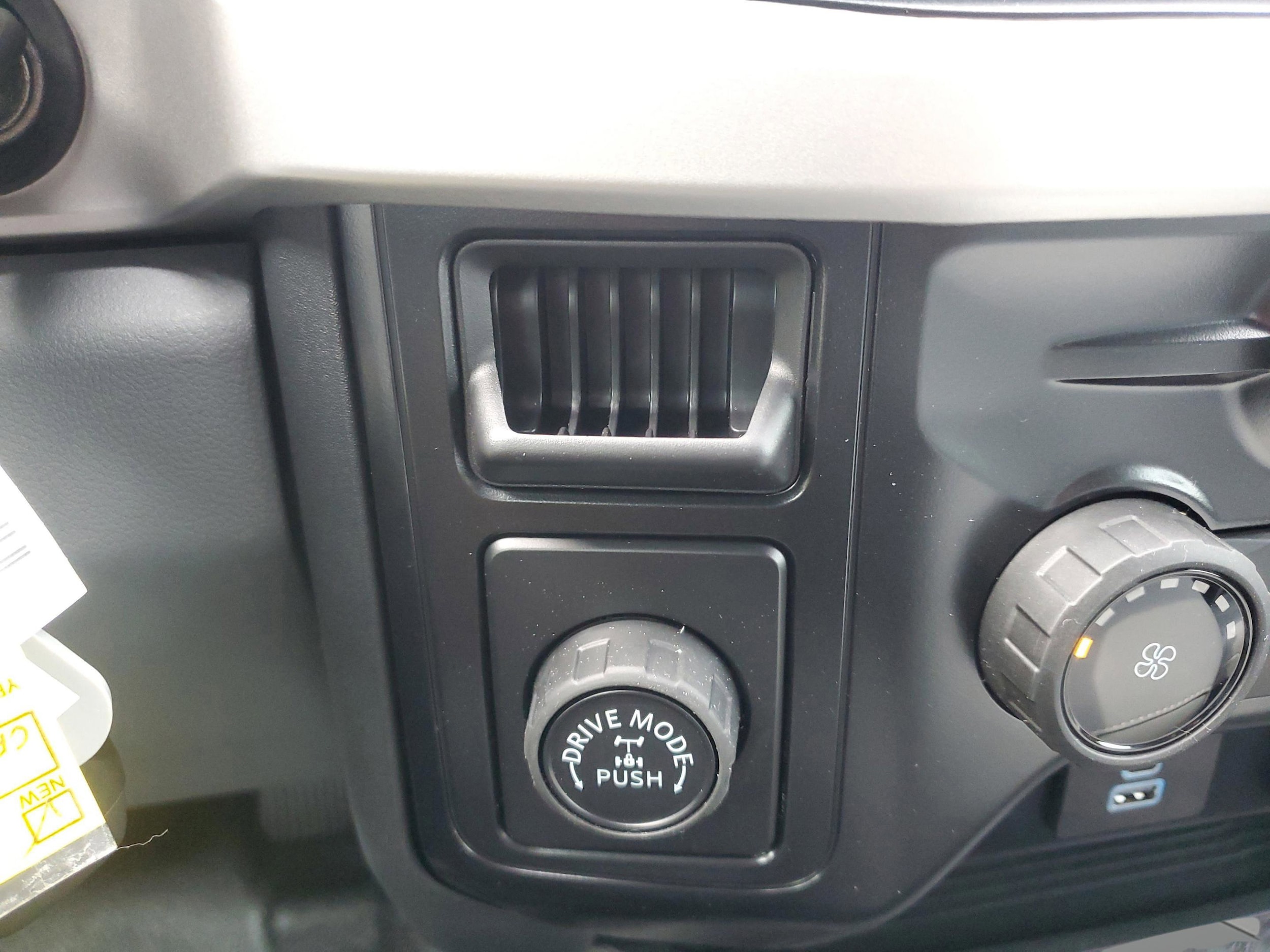 2026 Ford F-350 Super Duty XL - Photo 9