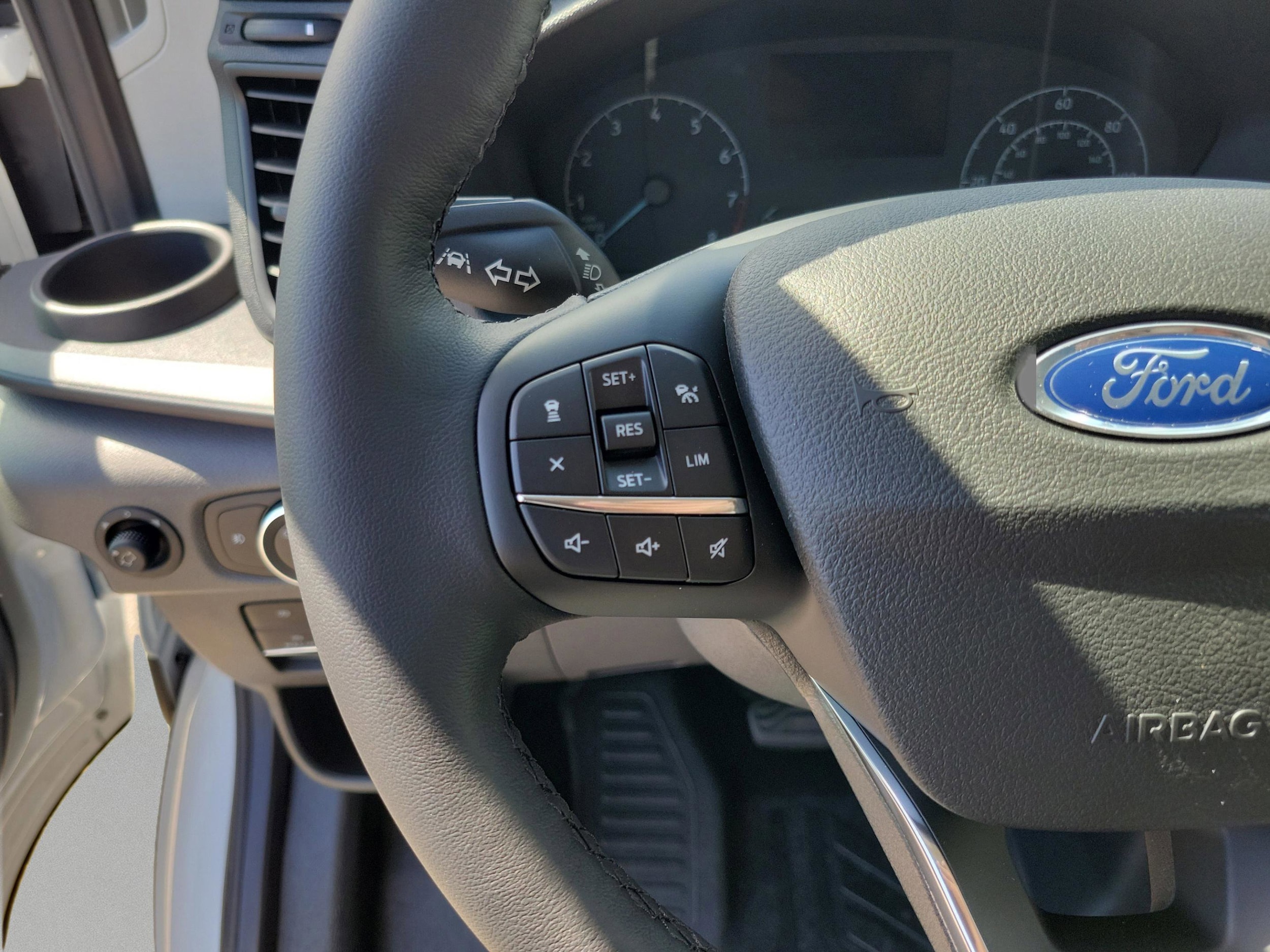 2025 Ford Transit Van Base - Photo 17
