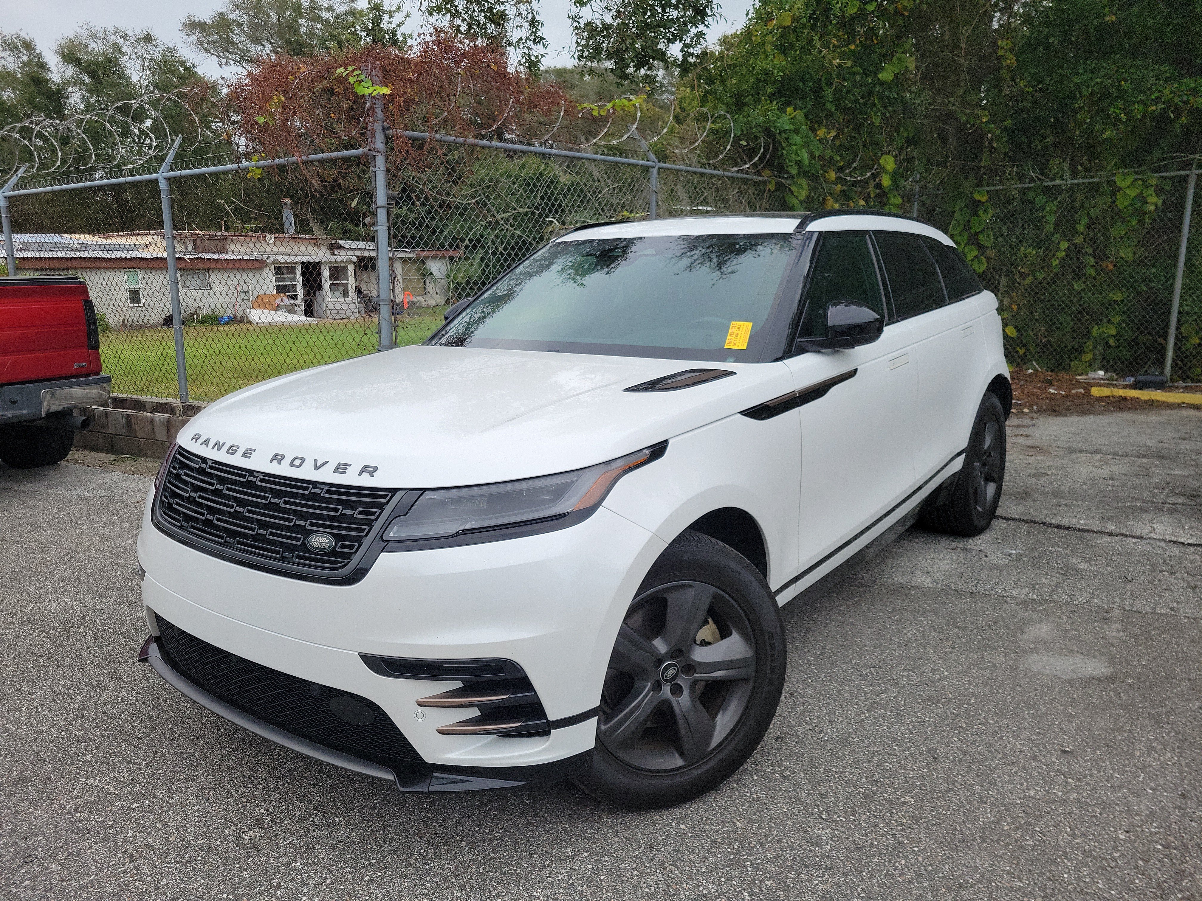2025 Land Rover Range Rover Velar