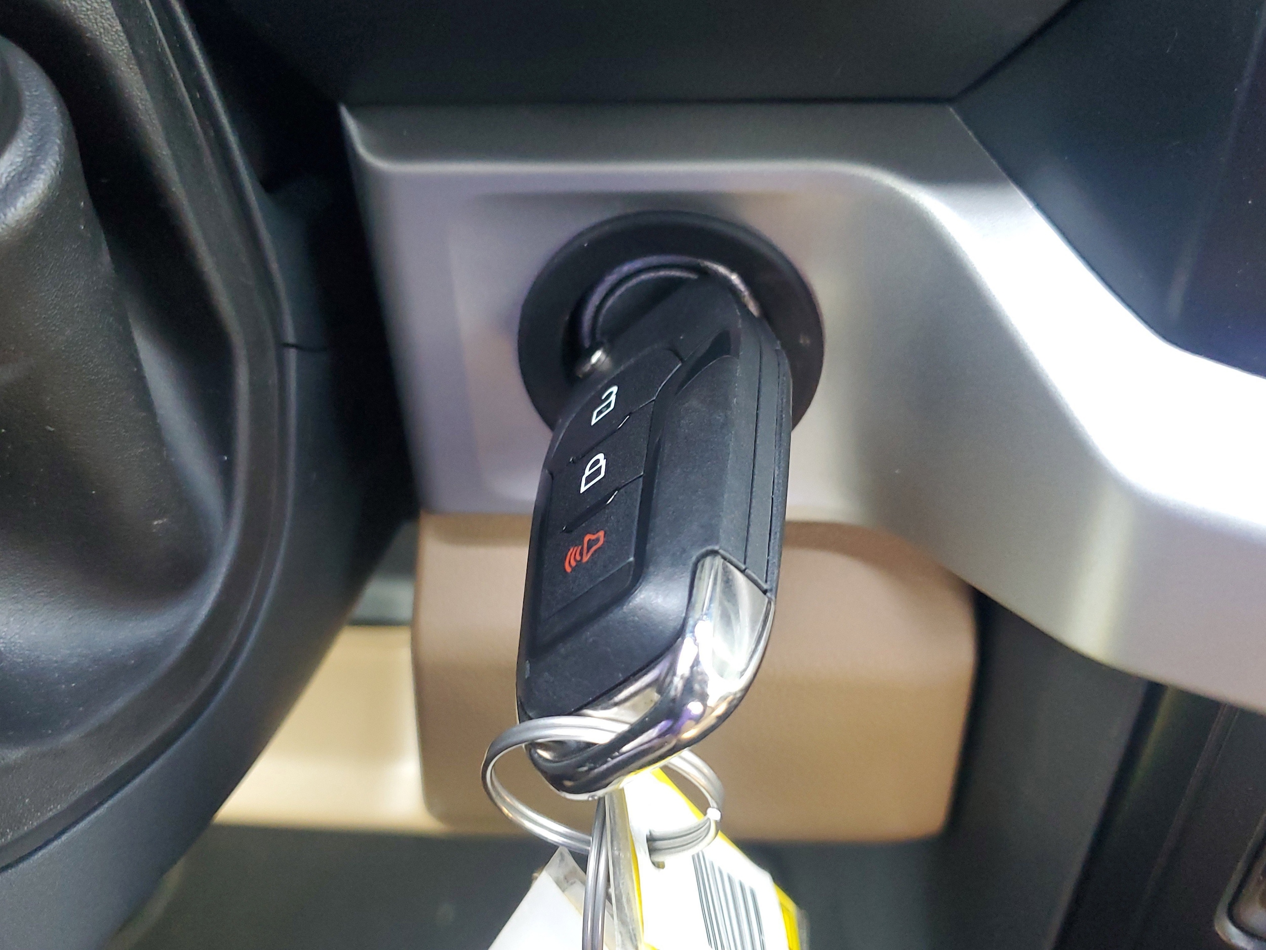 2025 Ford F-350 Super Duty XLT - Photo 26