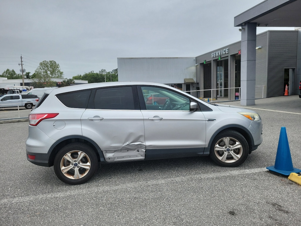 Used 2015 Ford Escape SE SUV
