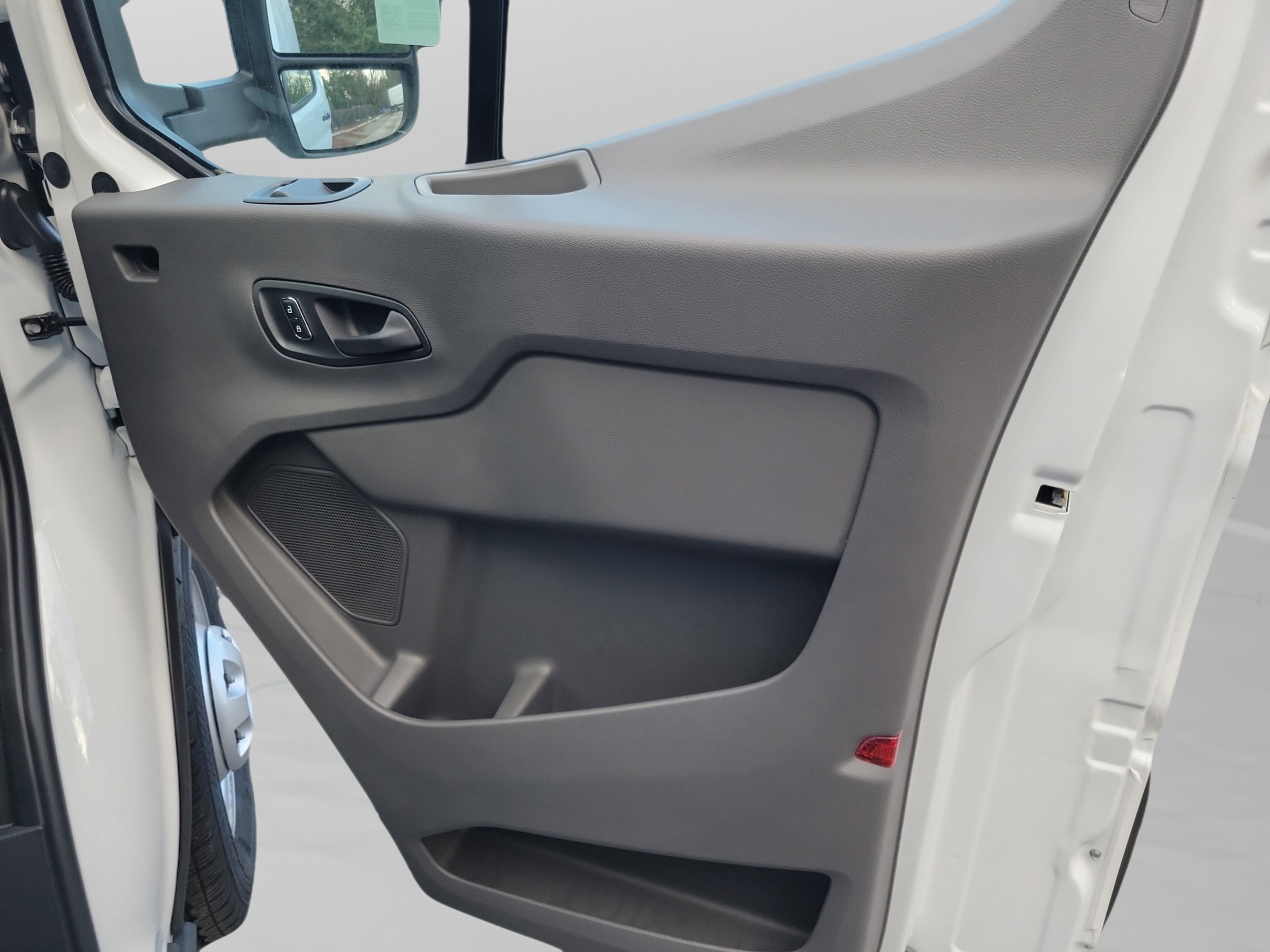 2025 Ford Transit Van Base - Photo 28
