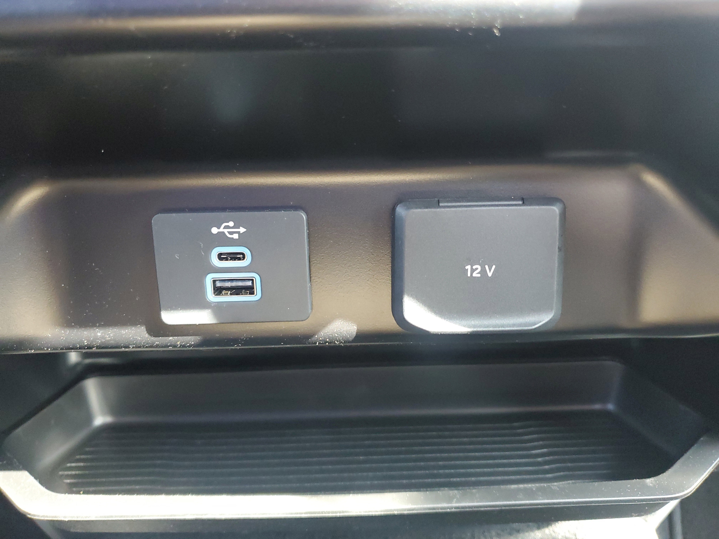 2025 Ford F-350 Super Duty XLT - Photo 31