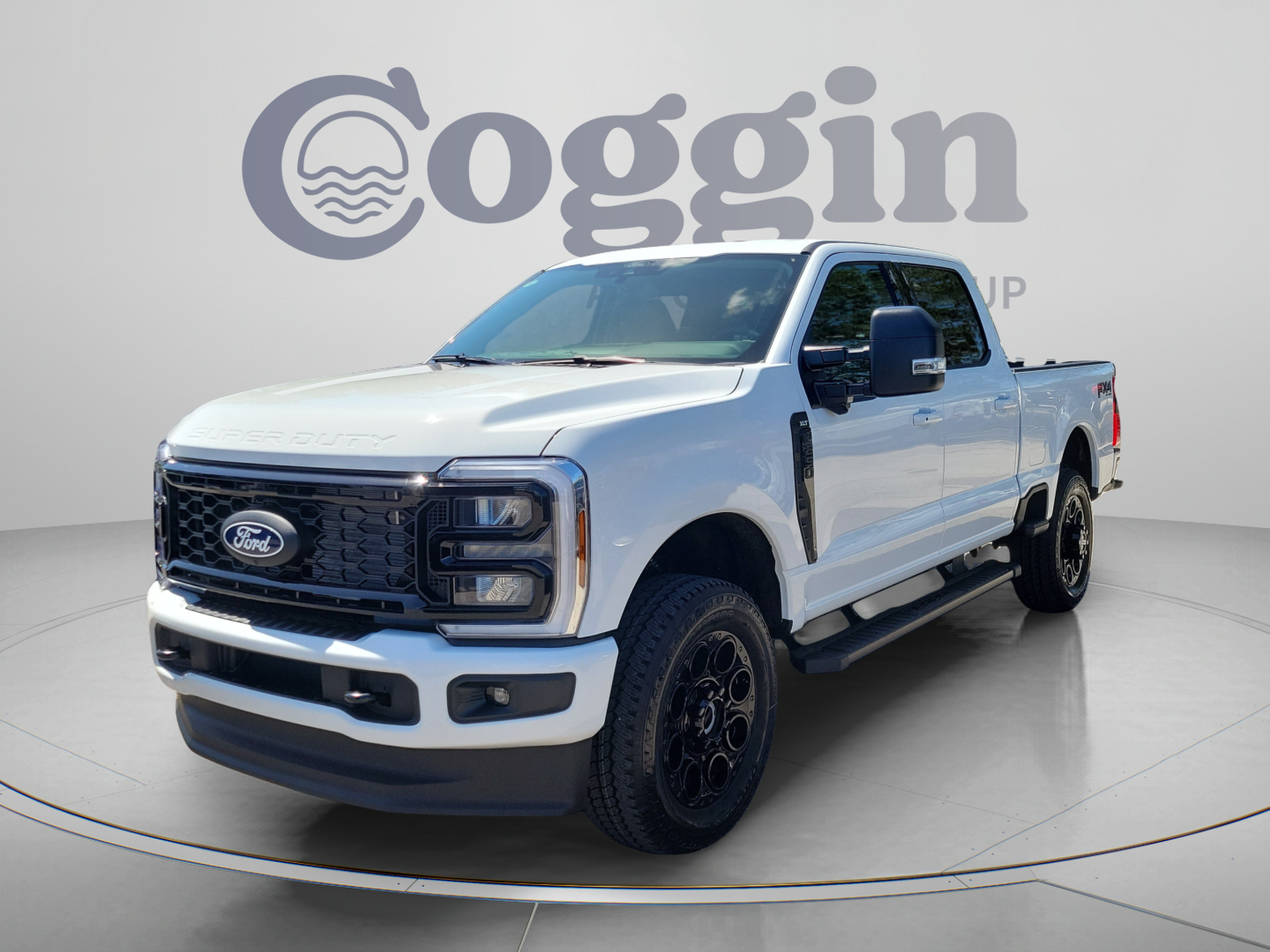 2027 Ford F-250 XLT Truck Crew Cab