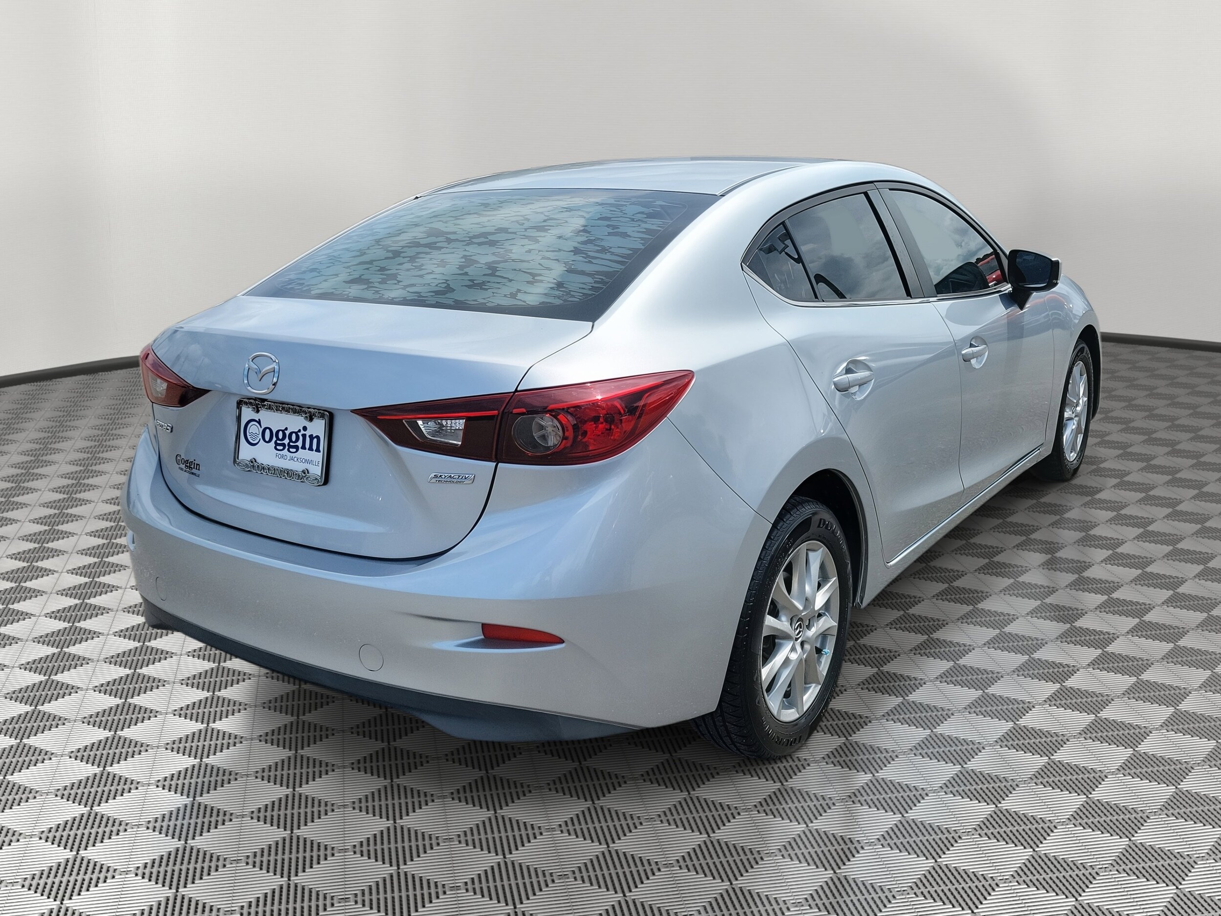 2018 Mazda Mazda3 Sport photo 3