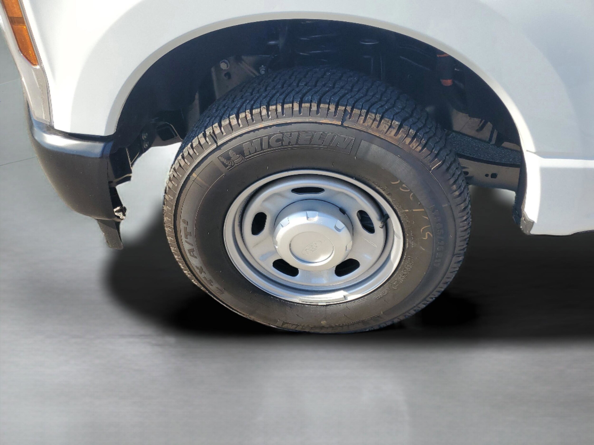 2025 Ford F-250 Super Duty XL - Photo 9