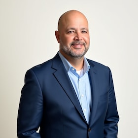Staff member Jose Negron from ID_772ca5f0e884