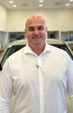 Staff member Erick Shipley from ID_772ca5f0e884