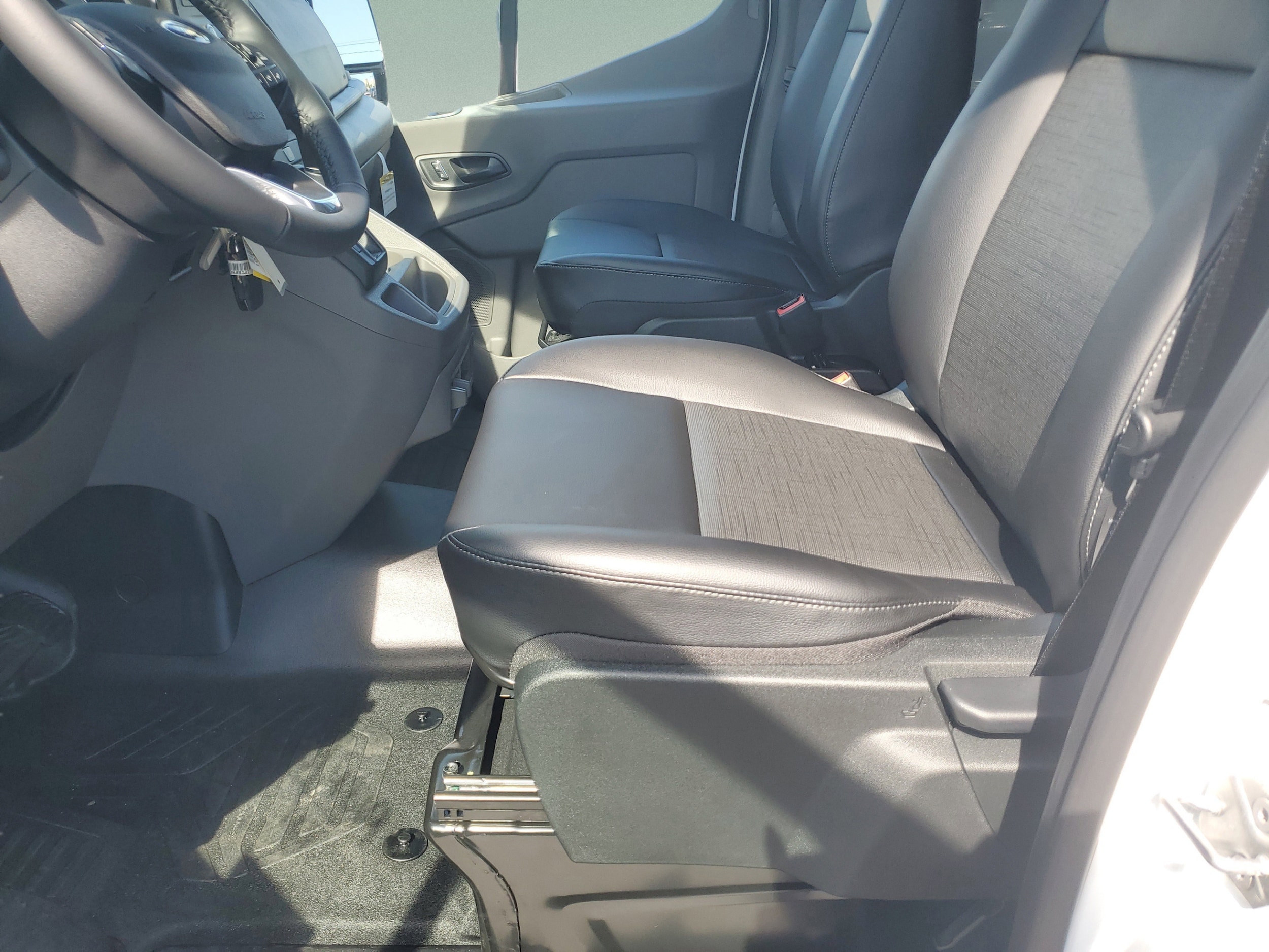 2025 Ford Transit Van Base - Photo 10