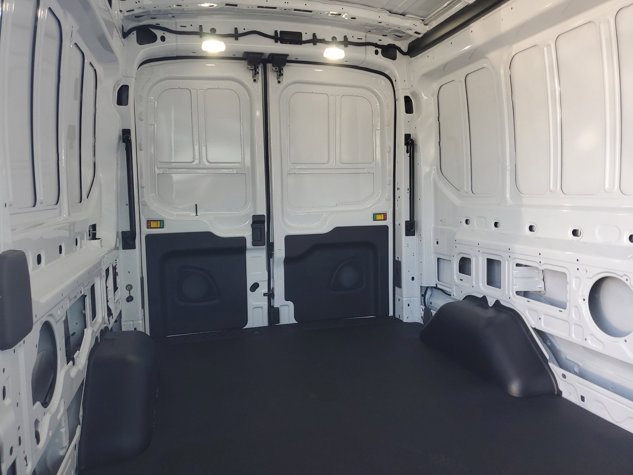 2025 Ford Transit Van Base - Photo 37