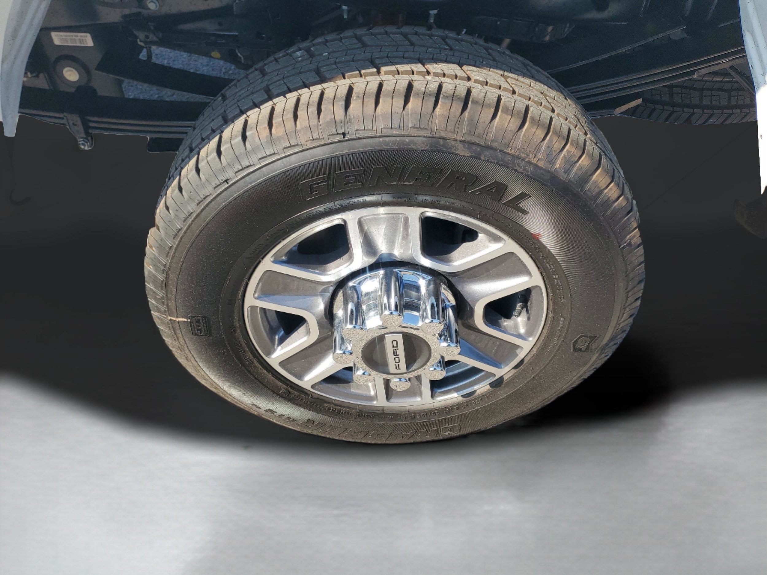 2025 Ford F-350 Super Duty XLT - Photo 33