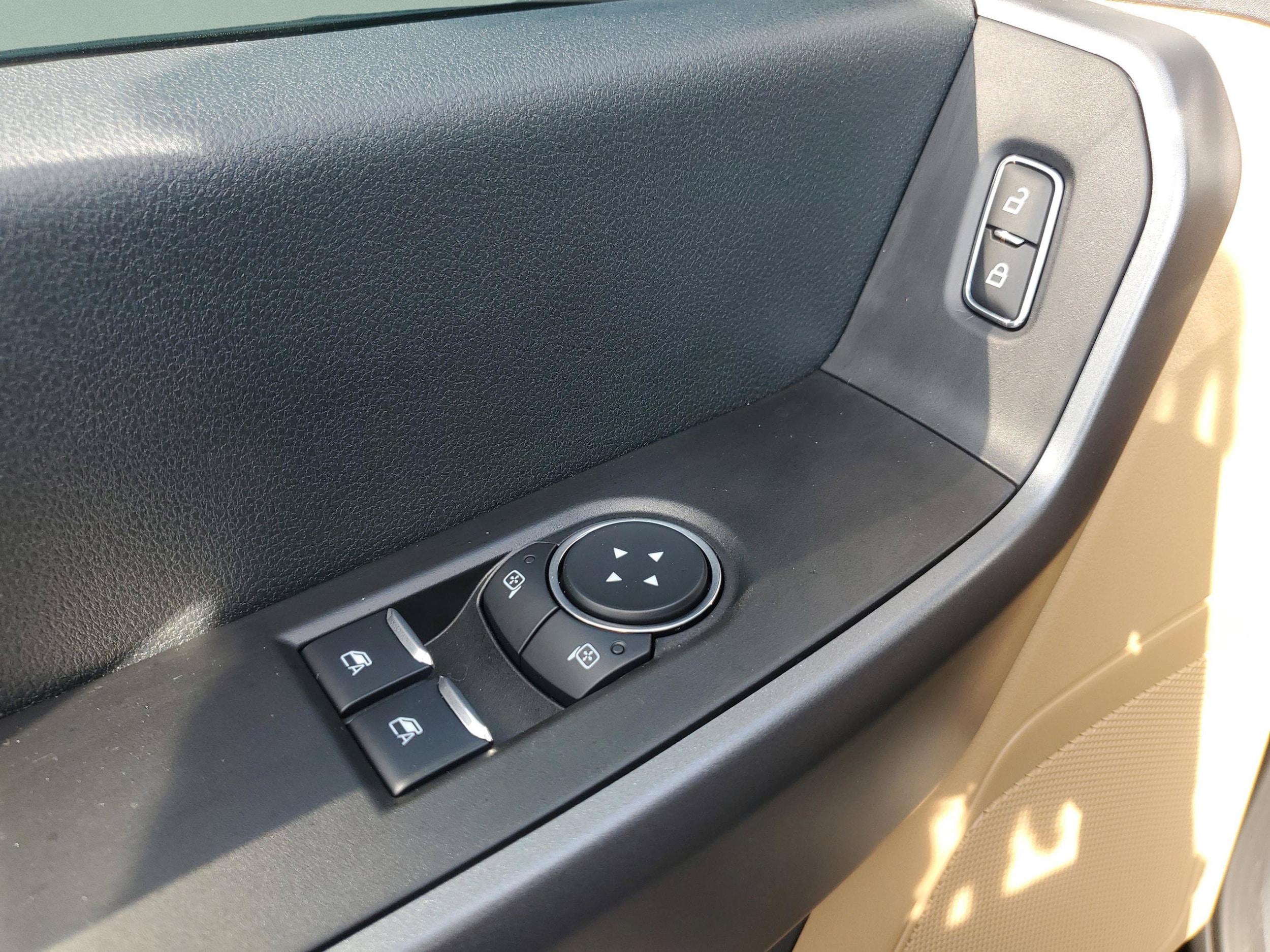 2025 Ford F-350 Super Duty XLT - Photo 18