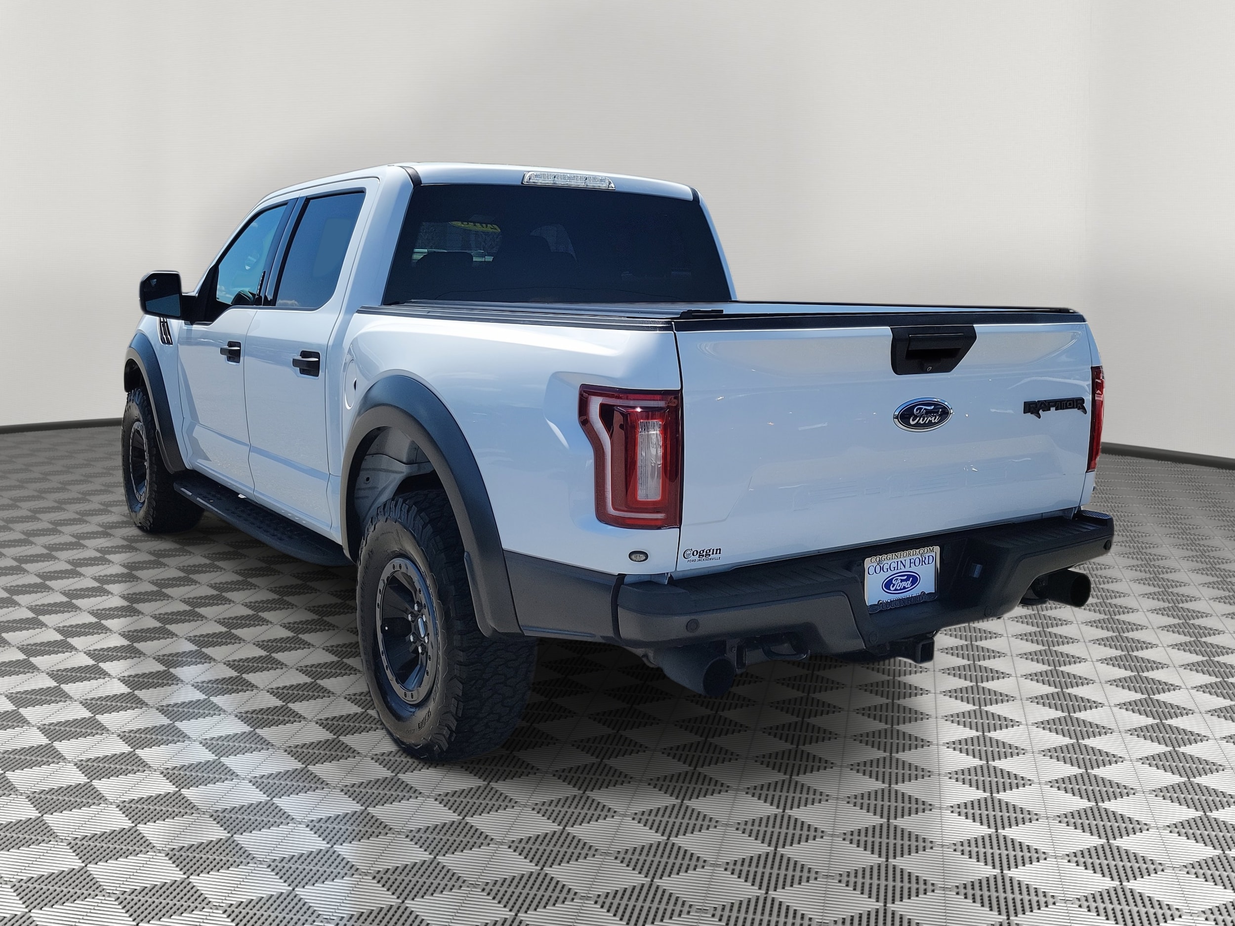 Used 2018 Ford F-150 Raptor with VIN 1FTFW1RG9JFA69380 for sale in Jacksonville, FL