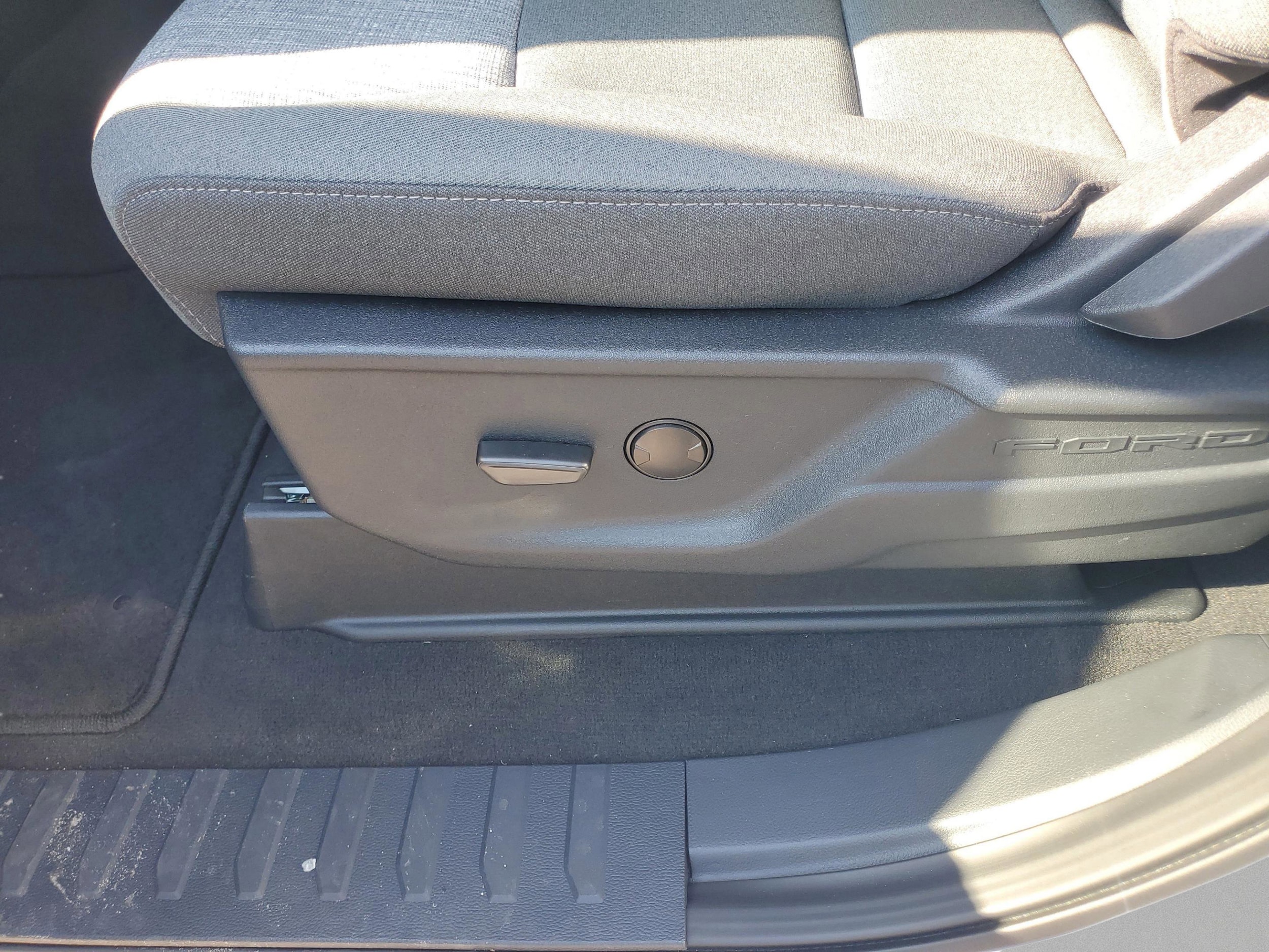 2025 Ford F-350 Super Duty XLT - Photo 24