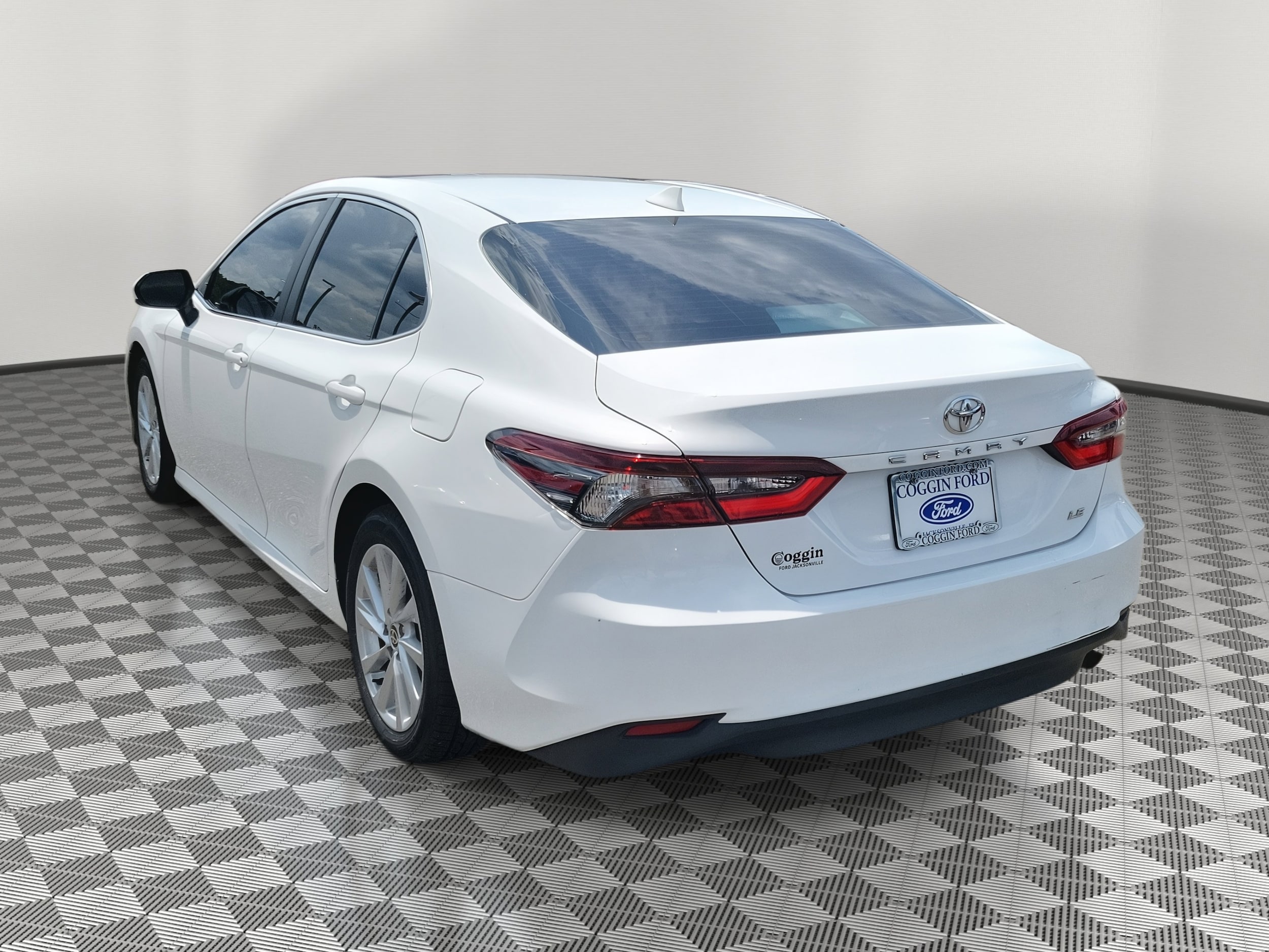 Used 2023 Toyota Camry LE with VIN 4T1C11AK2PU729731 for sale in Jacksonville, FL