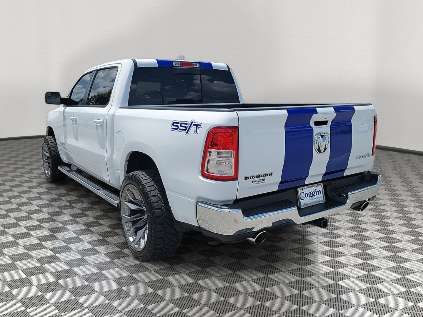 Used 2022 RAM Ram 1500 Pickup Big Horn/Lone Star with VIN 1C6SRFFT5NN376584 for sale in Jacksonville, FL