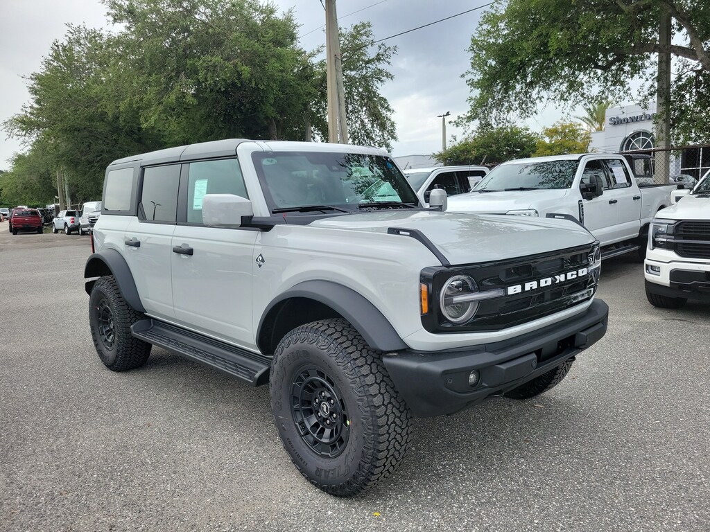 New 2026 Ford Bronco Outer Banks SUV