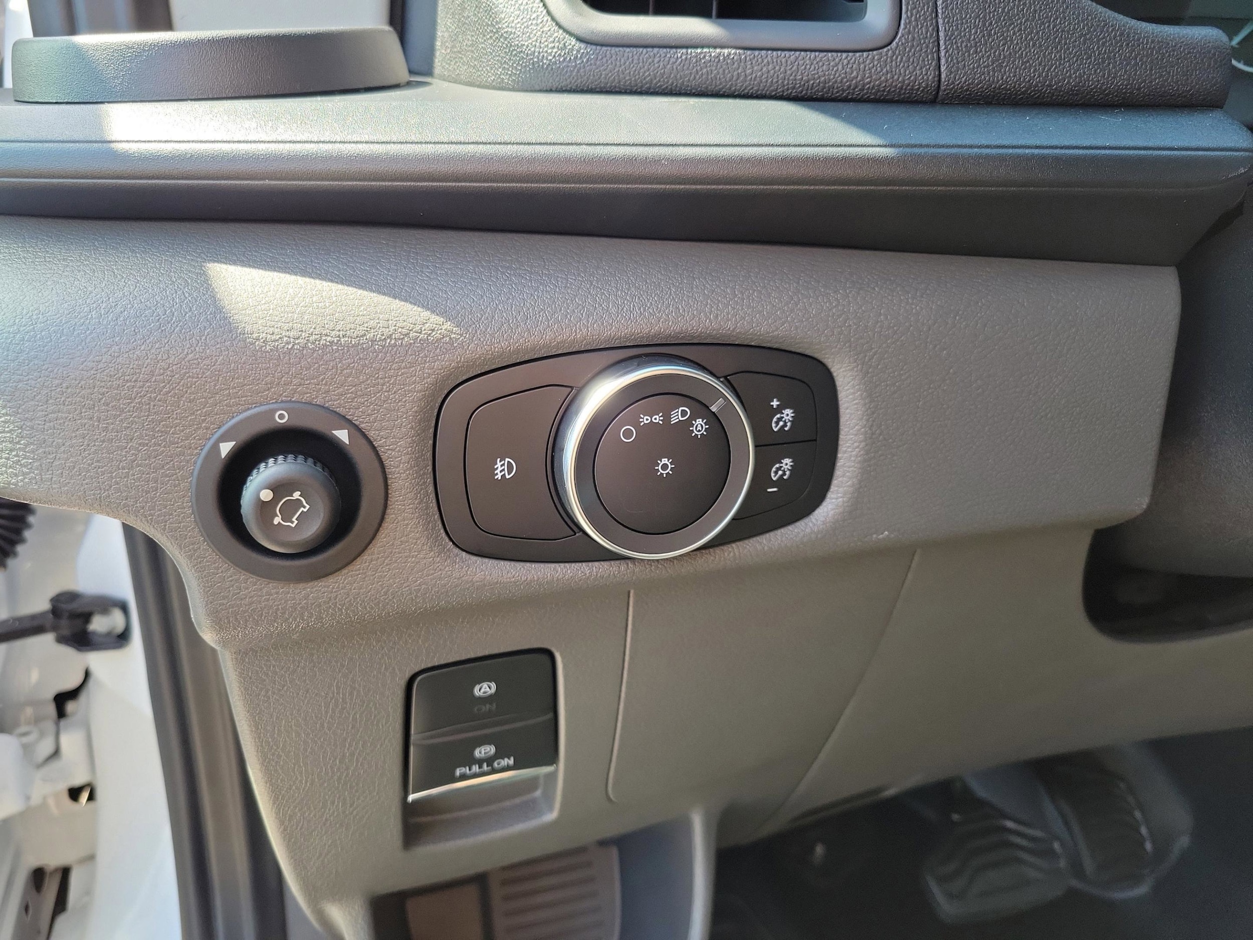 2025 Ford Transit Van Base - Photo 14