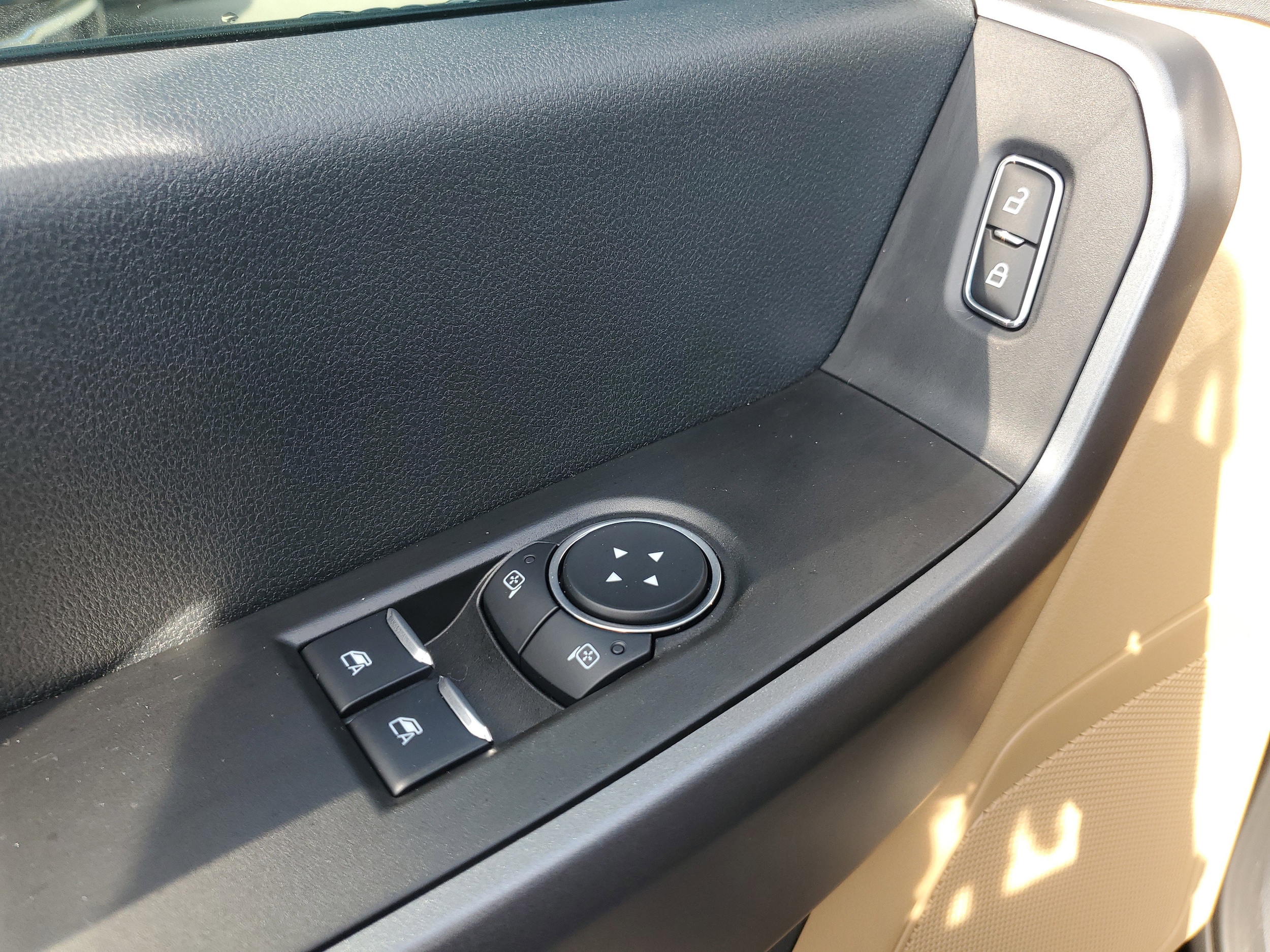 2025 Ford F-350 Super Duty XLT - Photo 15
