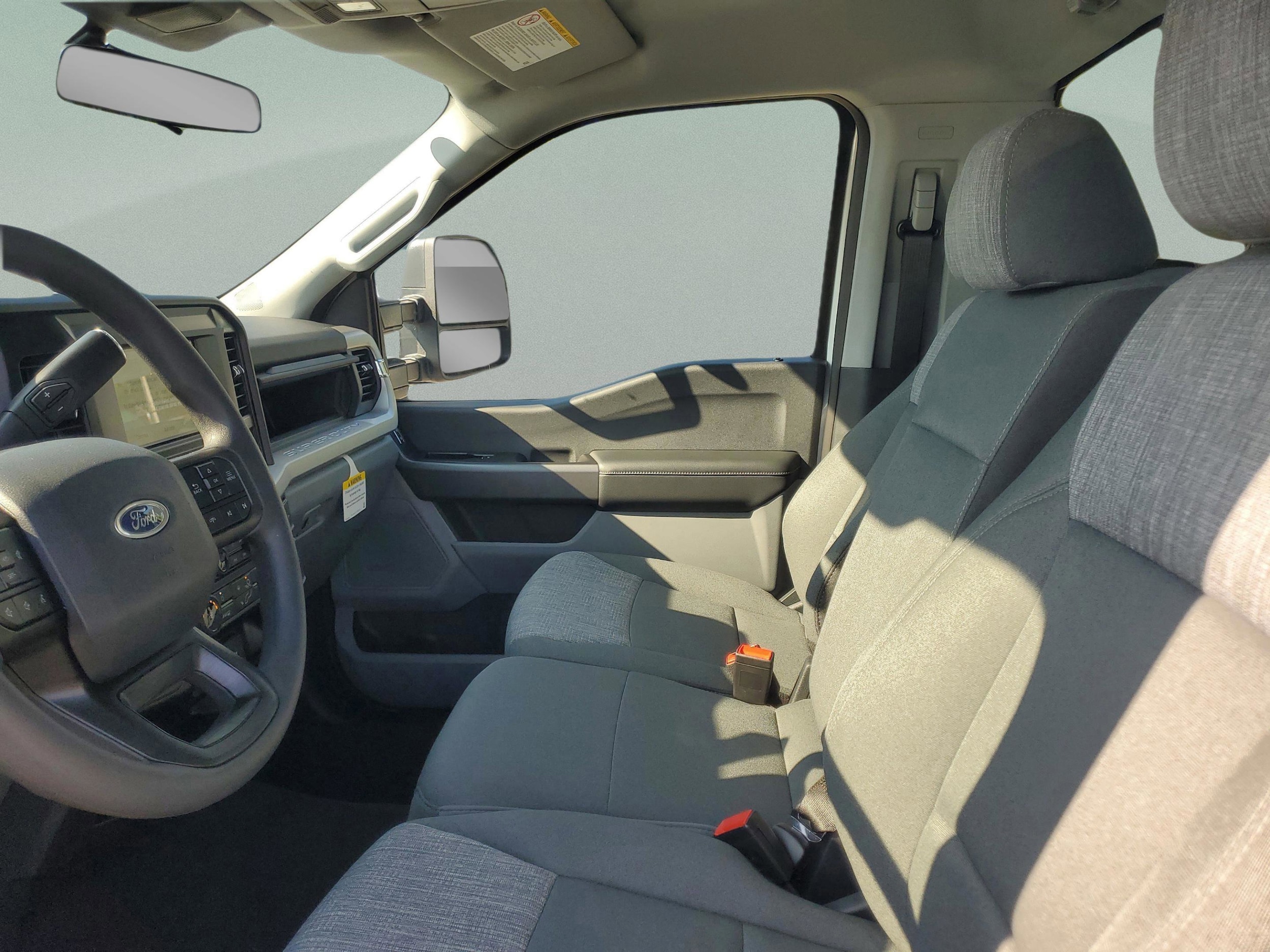 2025 Ford F-350 Super Duty XLT - Photo 9