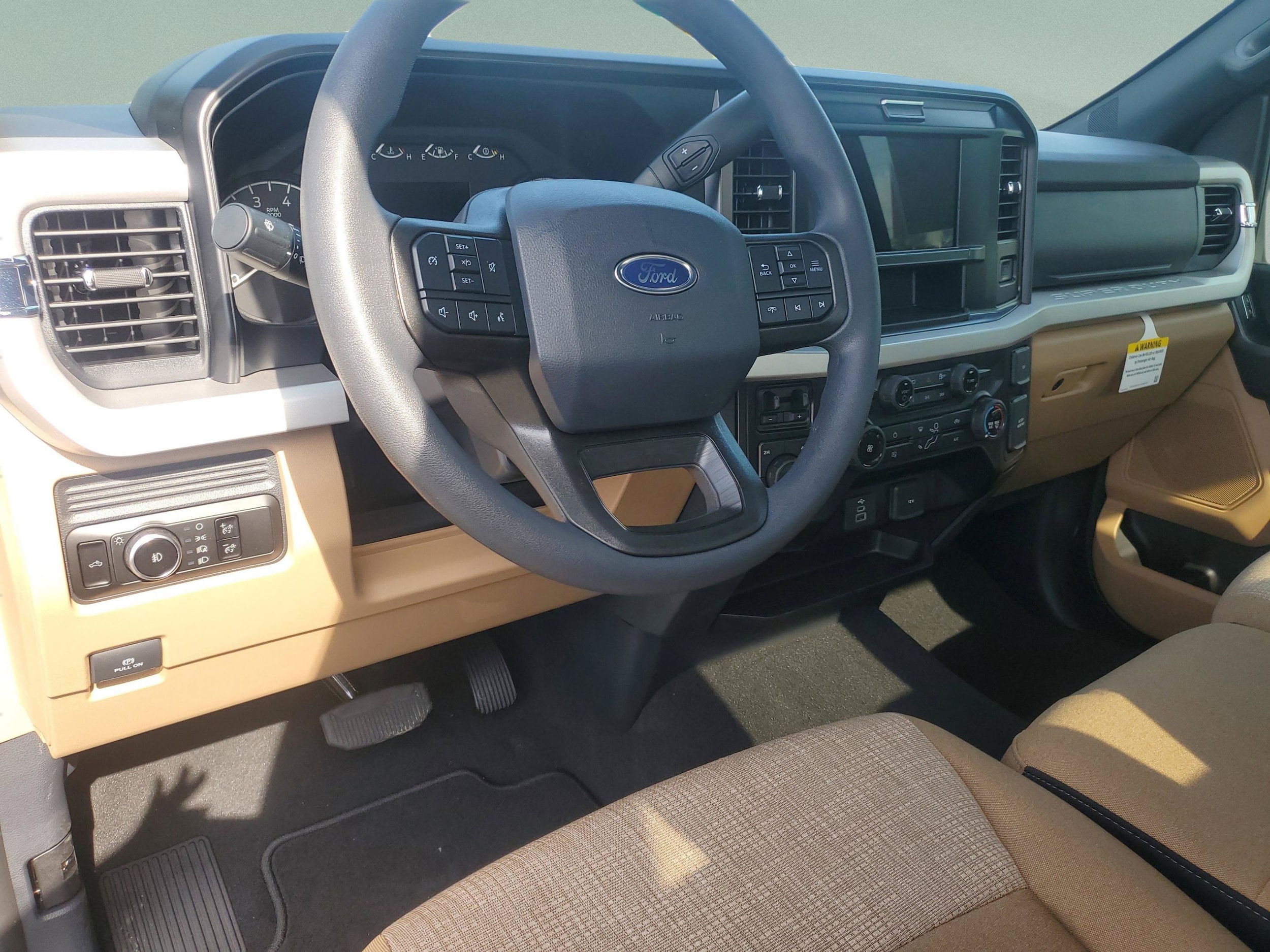 2025 Ford F-350 Super Duty XLT - Photo 16