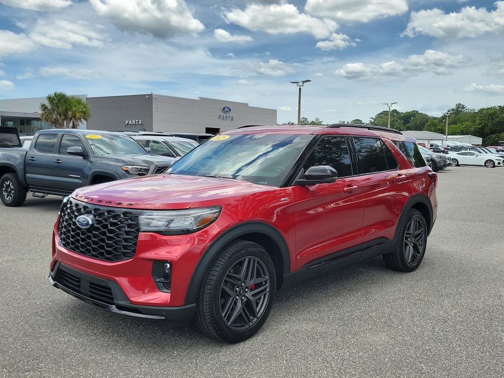 Certified 2025 Ford Explorer ST-Line SUV