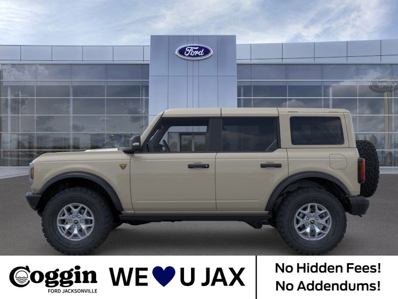 2025 Ford Bronco Badlands photo 3
