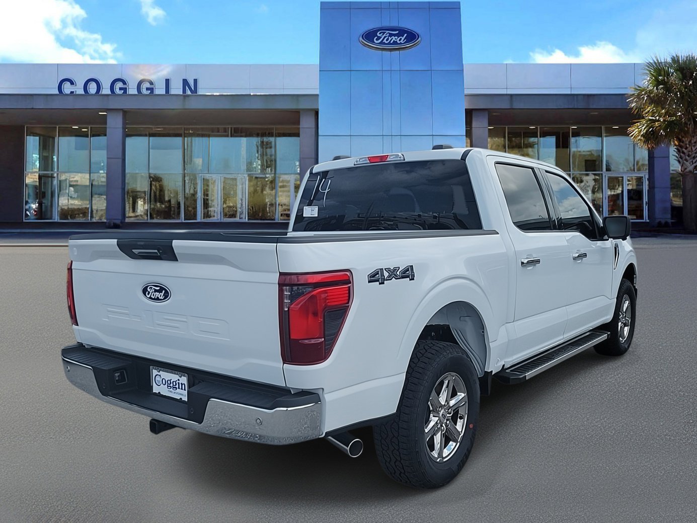 2024 Ford F-150 XLT photo 3