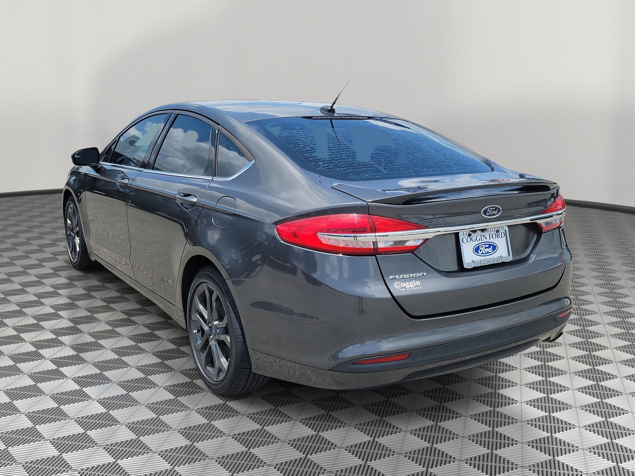 Used 2018 Ford Fusion S with VIN 3FA6P0G75JR107206 for sale in Jacksonville, FL