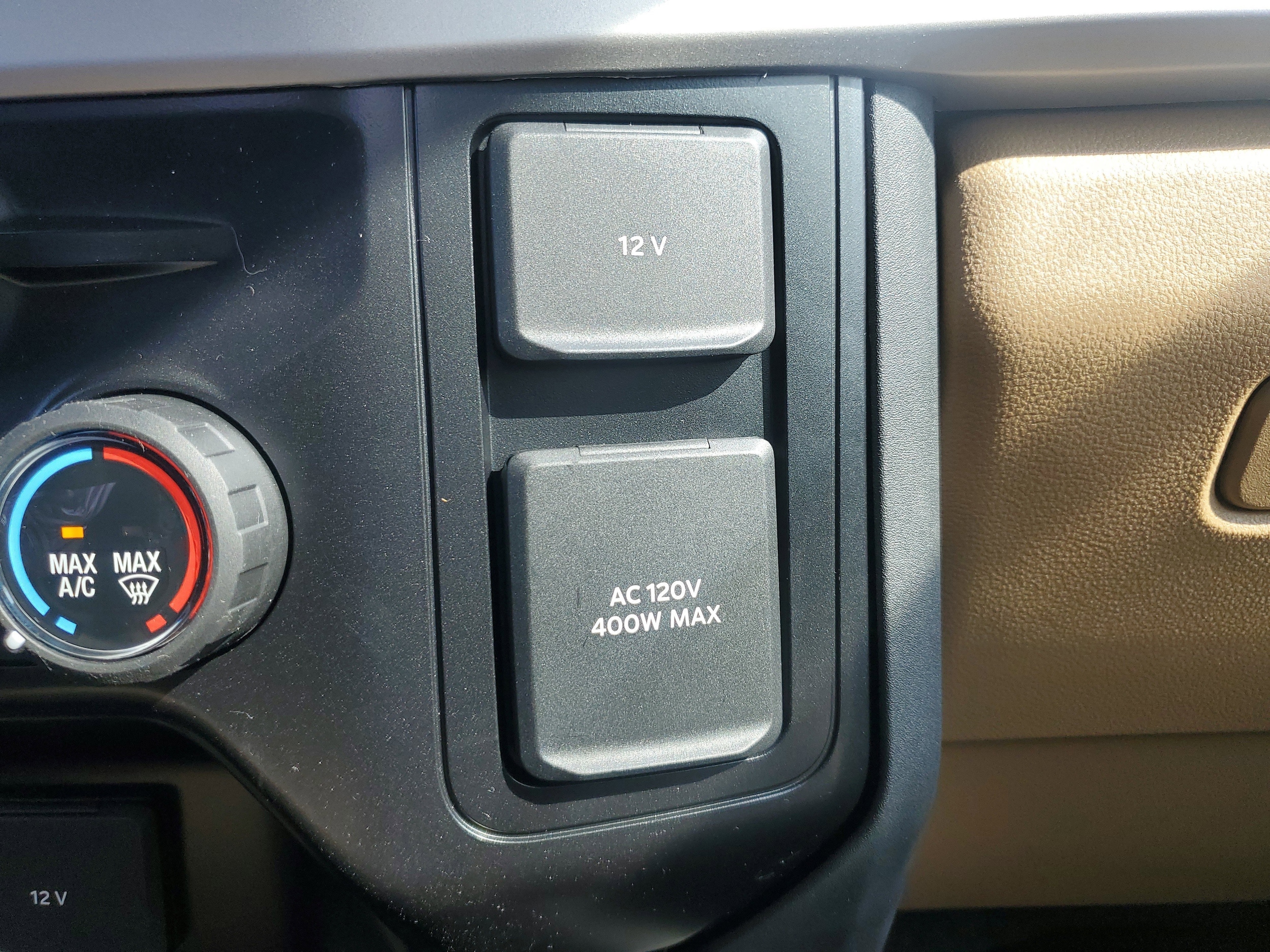 2025 Ford F-350 Super Duty XLT - Photo 32