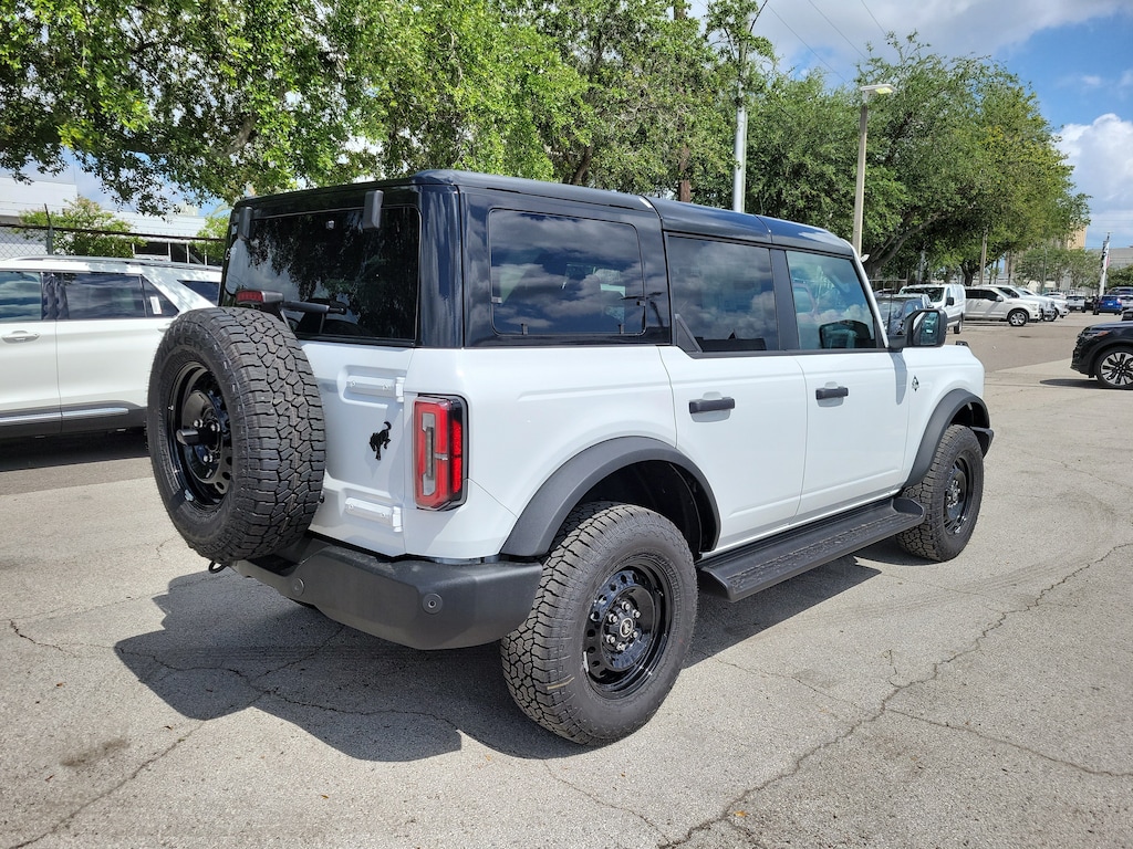 New 2026 Ford Bronco Outer Banks SUV