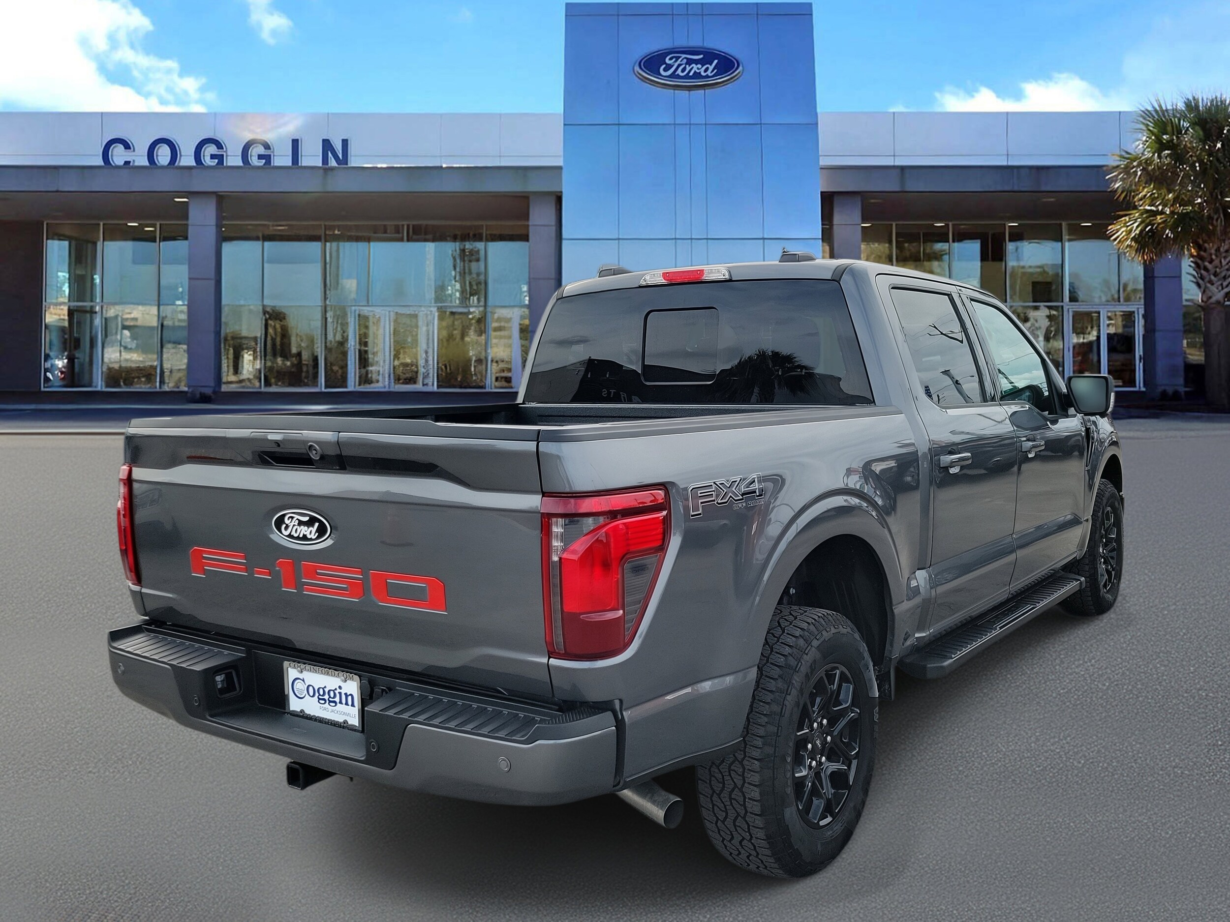 2025 Ford F-150 XLT photo 4