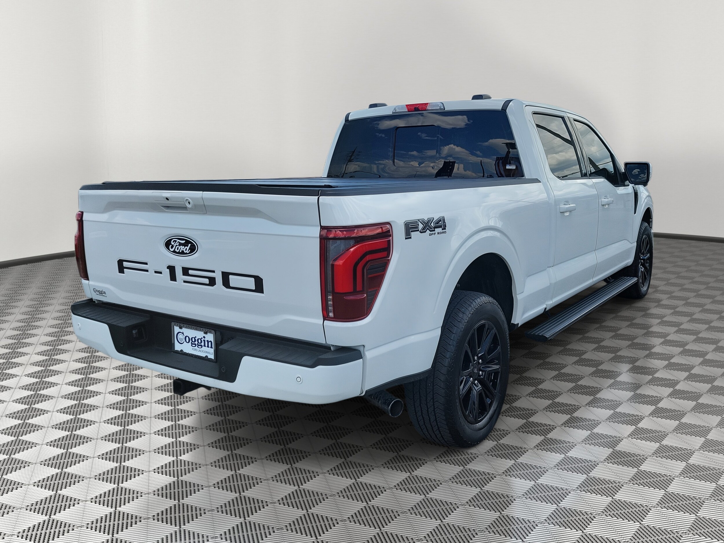 2024 Ford F-150 Platinum photo 3